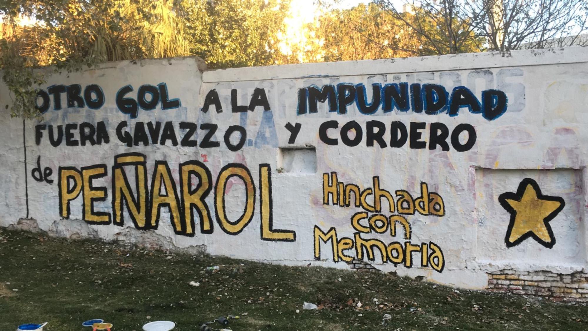 La campaña Gol contra la impunidad persigue expulsar del club a dos socios de Peñarol condenados por delitos de lesa humanidad