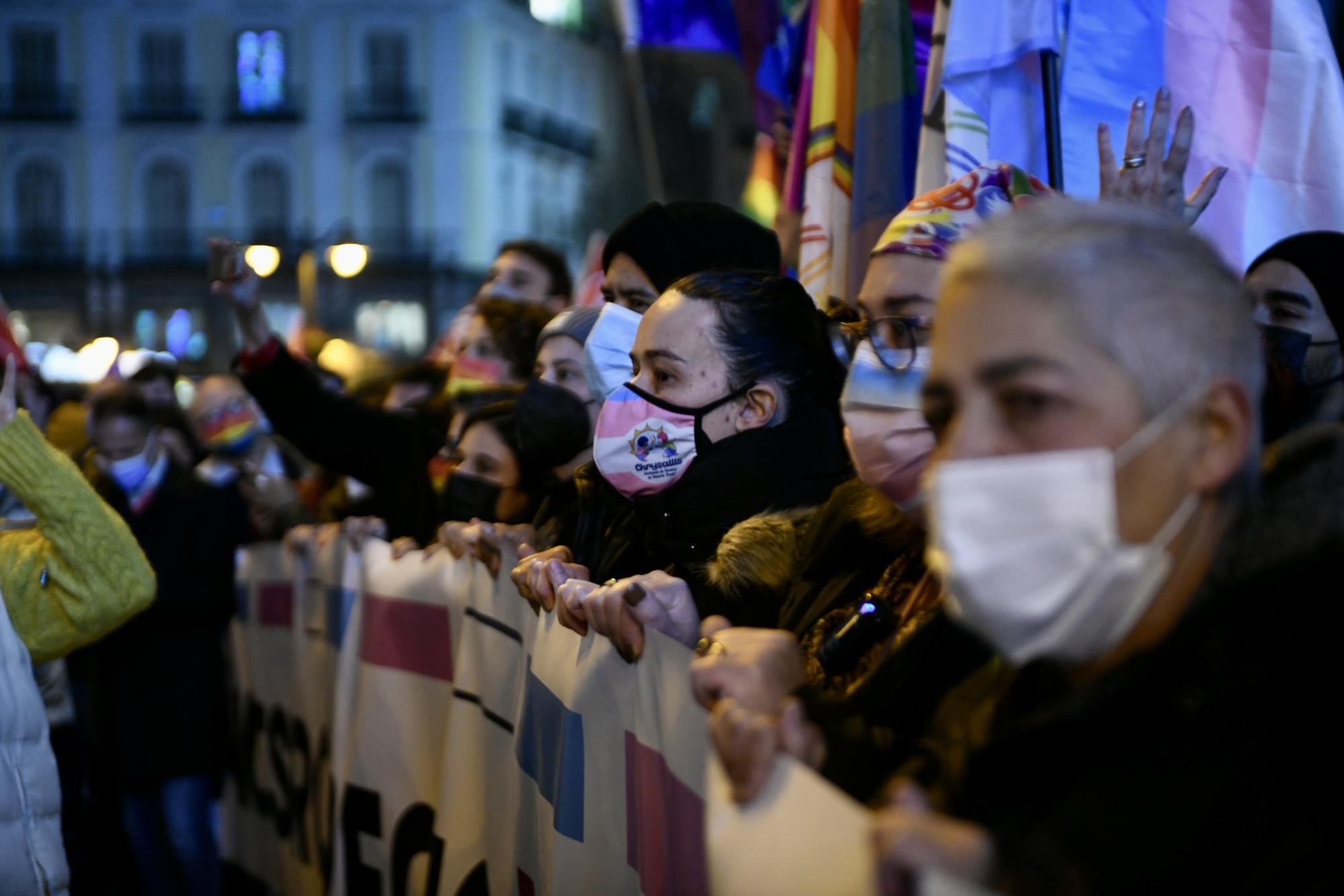Manifestación contra derogación leyes LGTB Madrid 3