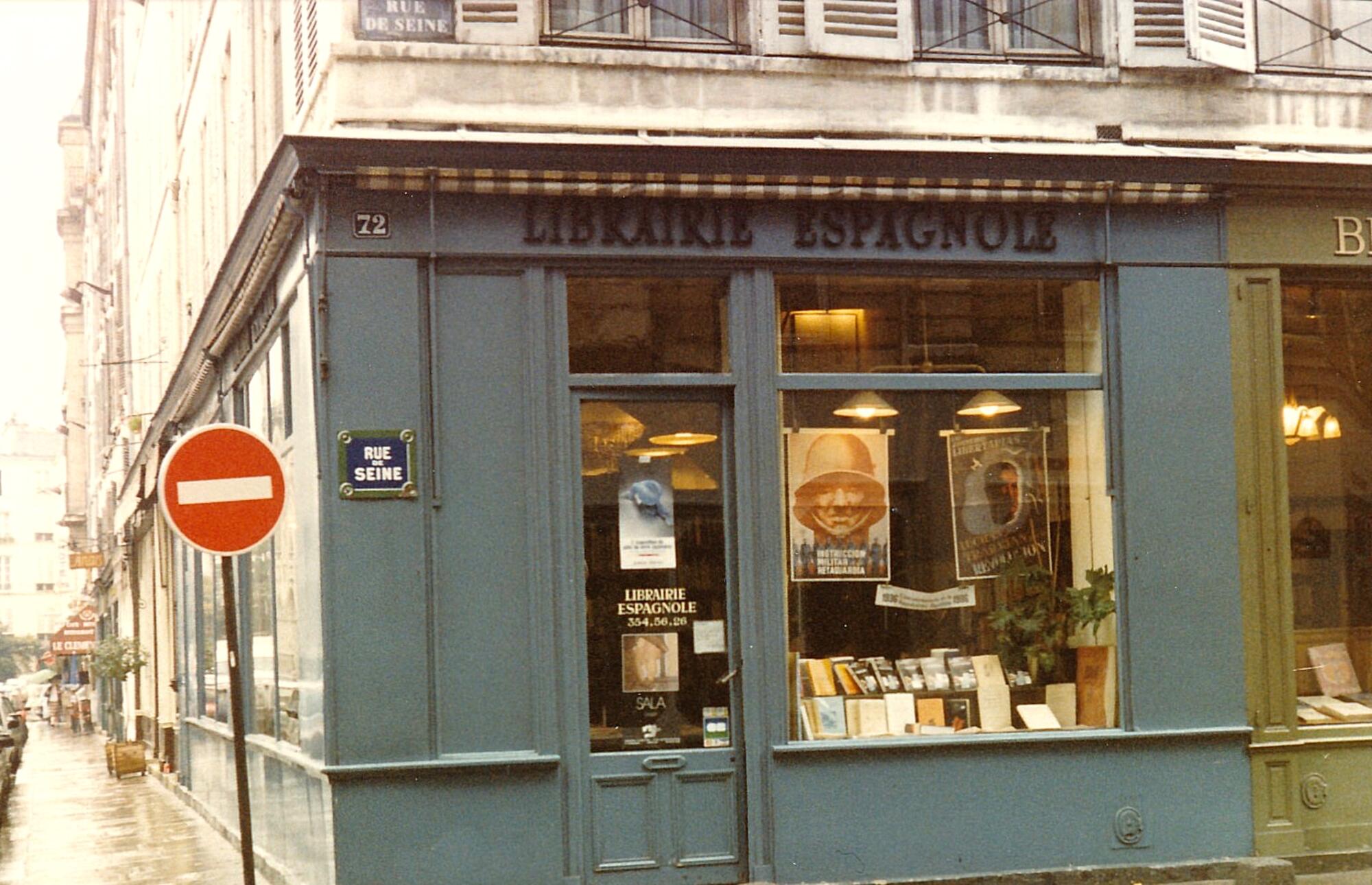Librería española en el barrio latino de París en 1975