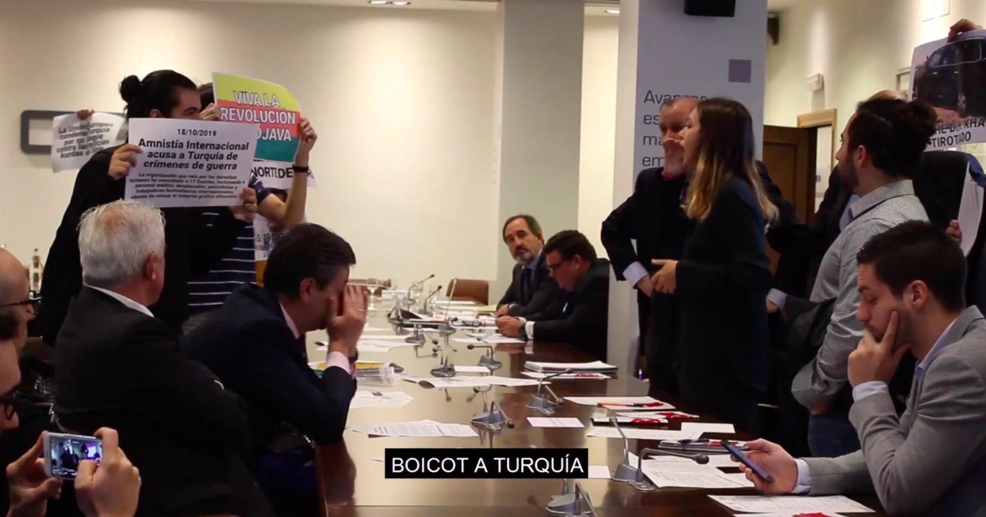 Acción de boicot en el encuentro de empresarios con el embajador de Turquía