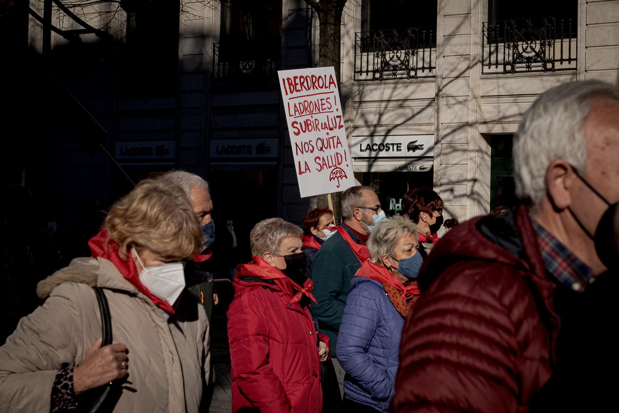 Manifestación cuarto aniversario Movimiento Pensionistas en Bilbao - 7