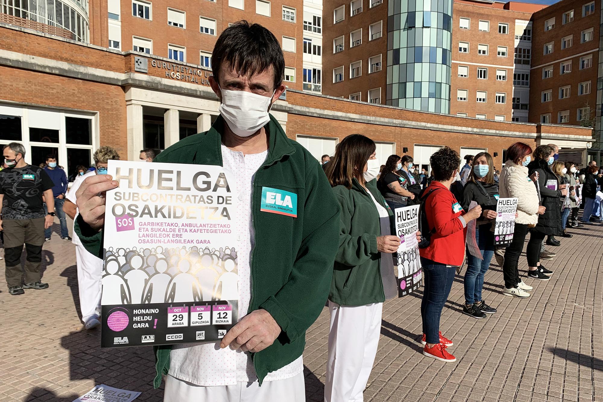 Rueda de prensa en el Hospital de Cruces de la jornada de huelga de la sanidad en Bizakaia