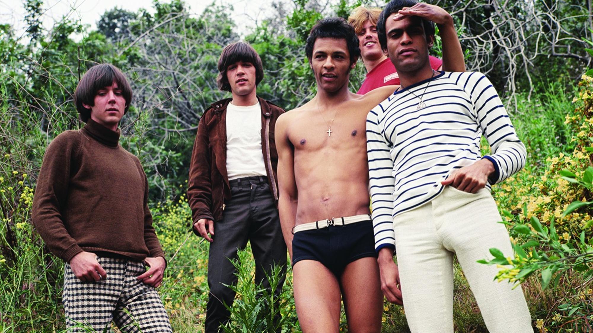 La formación de Love que grabó 'Forever changes'