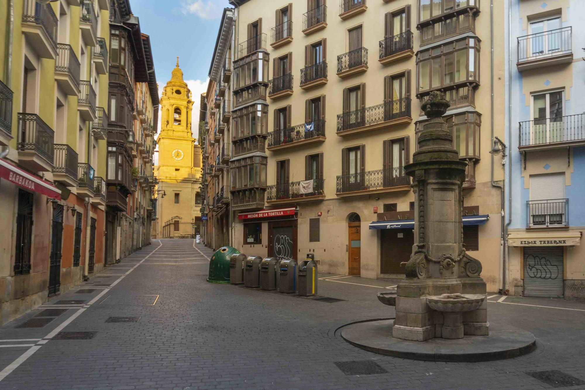 Pamplona Iruñea vacía por el confinamiento a causa del Coronavirus - 9