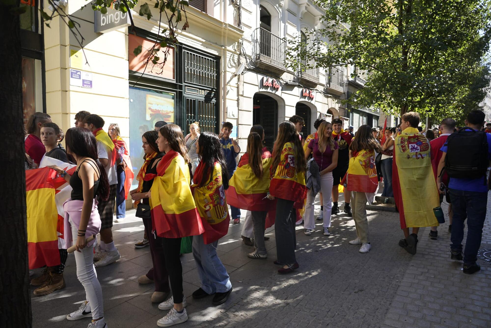 Concentración jóvenes extrema derecha acampada Sol