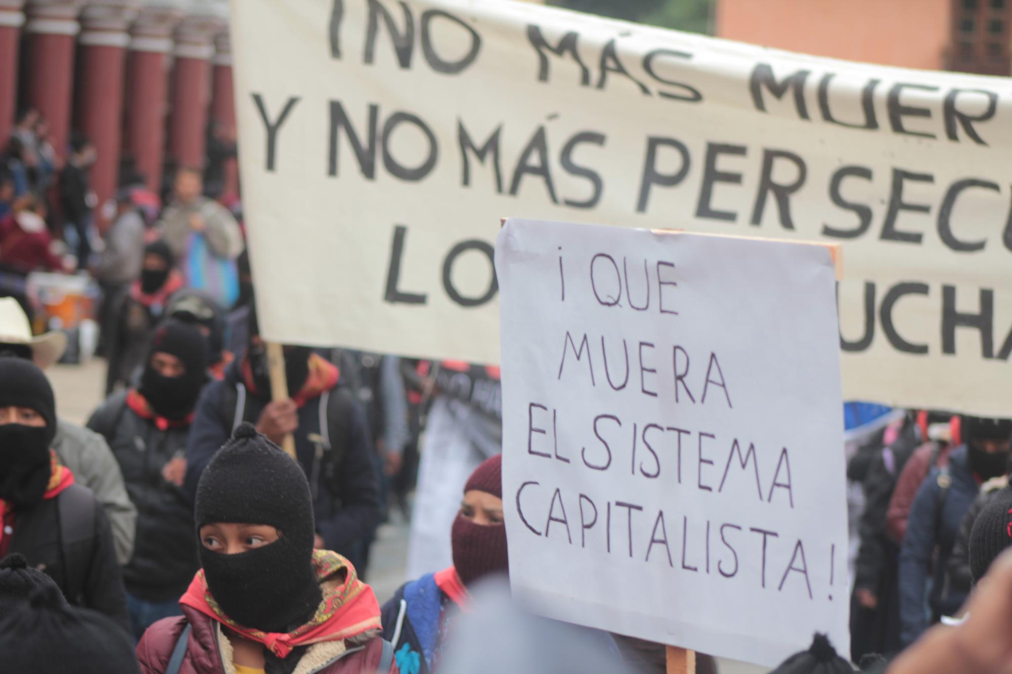 manifestación zapatista contra la guerra en Ucrania