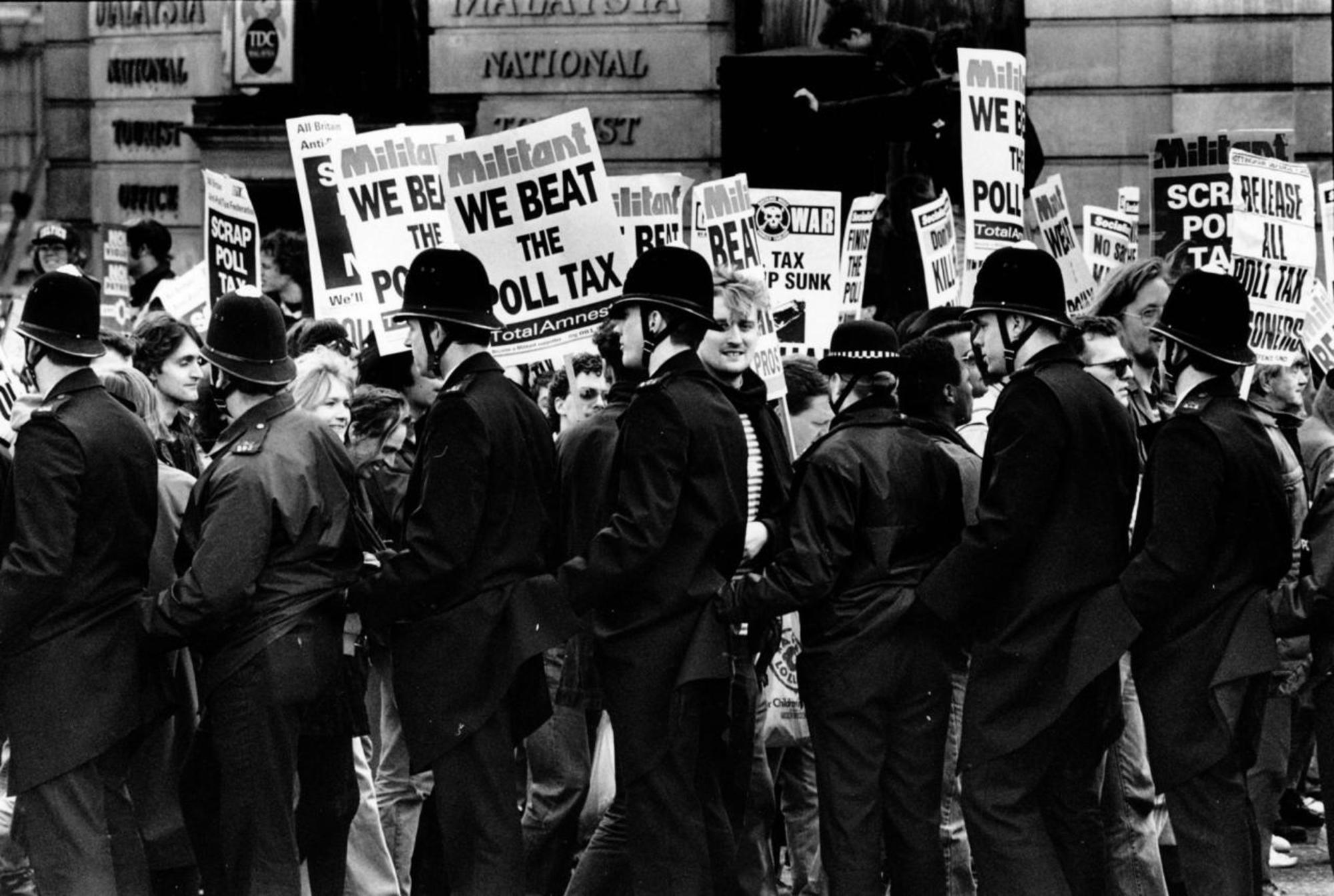 Marcha contra la Poll Tax en Reino Unido.