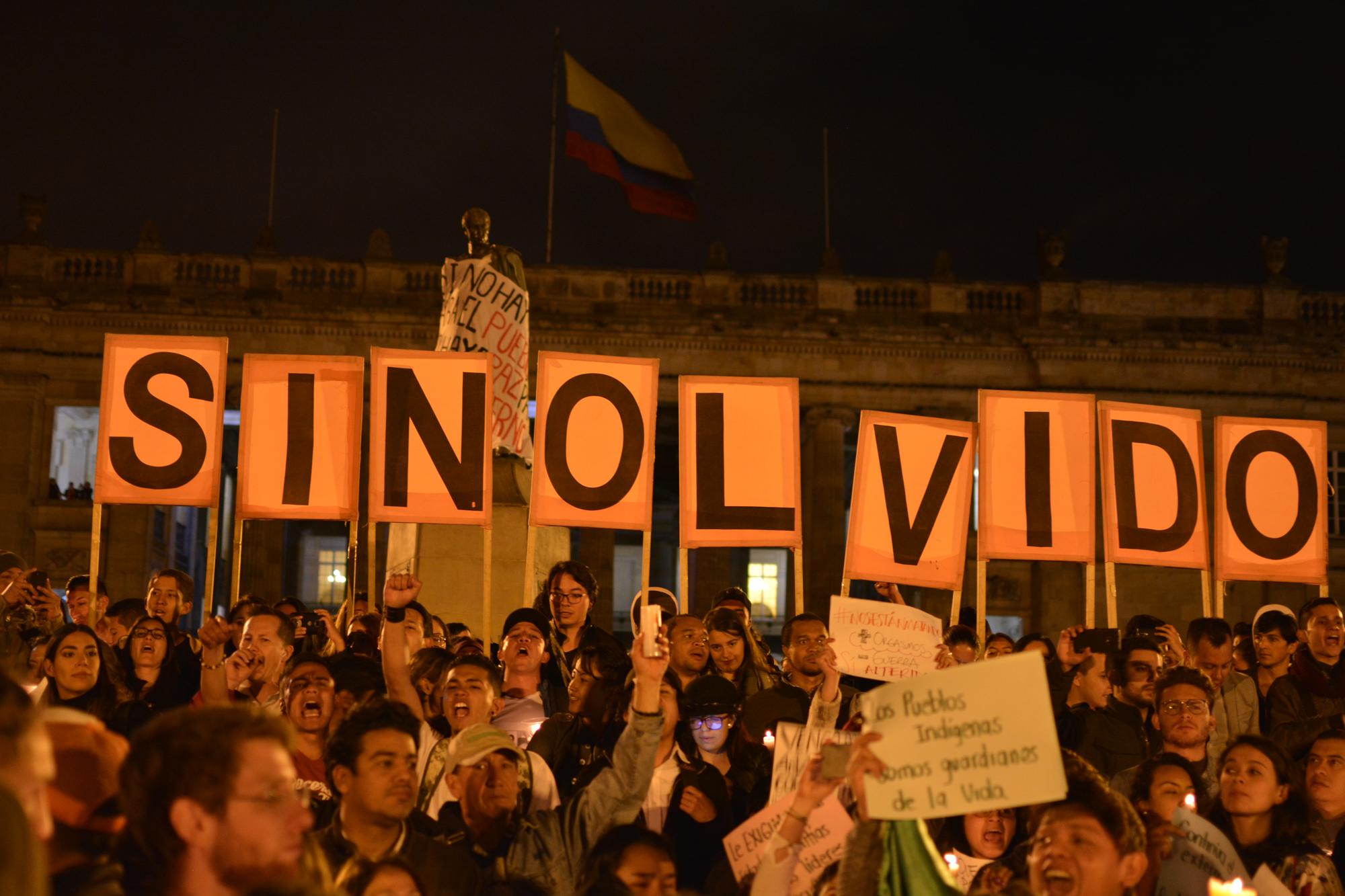 Protesta en Bogotá contra el asesinato de líderes