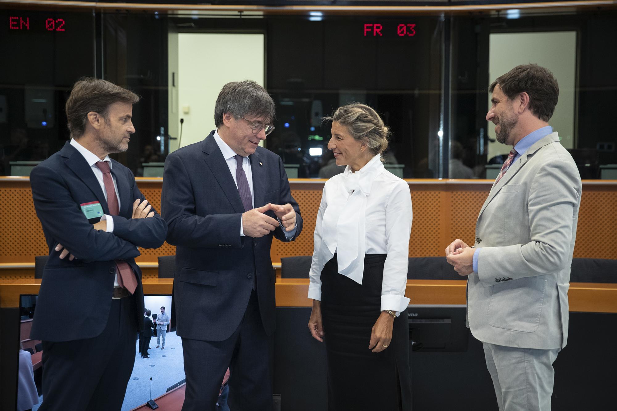Reunión Yolanda Díaz y Carles Puigdemont en el Parlamento Europeo - 3