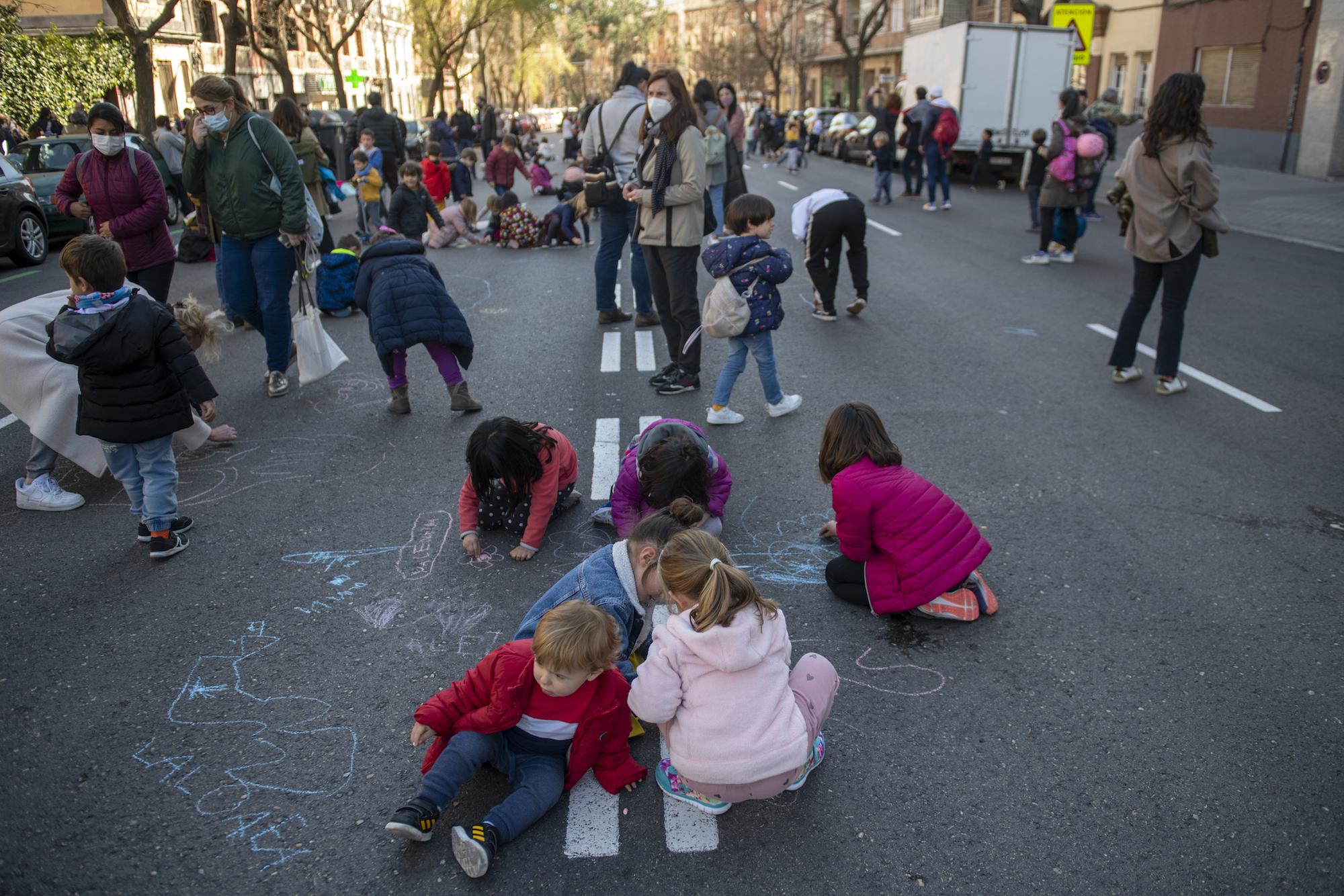 Colegios revuelta contra los coches - 7