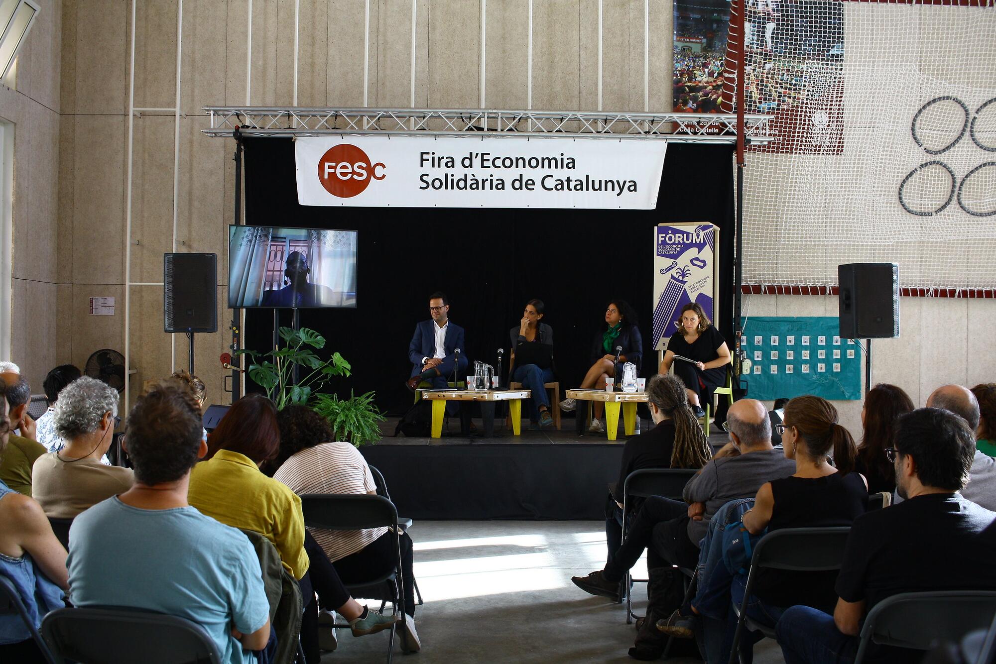 Presentación de la Resolución de la ONU en la FESC (Feria de Economías Solidarias de Catalunya) el pasado Octubre 2023 (Autoría: XES)