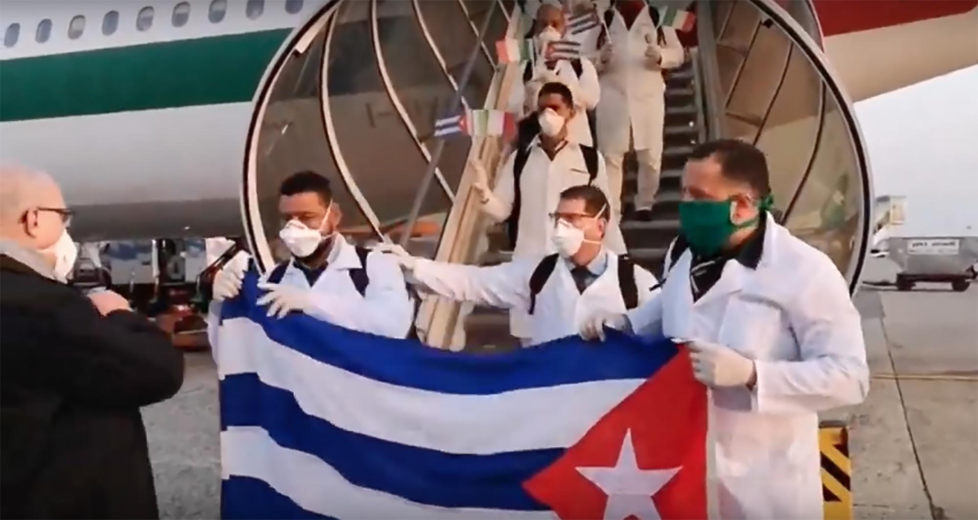 Médicos cubanos Lombardía