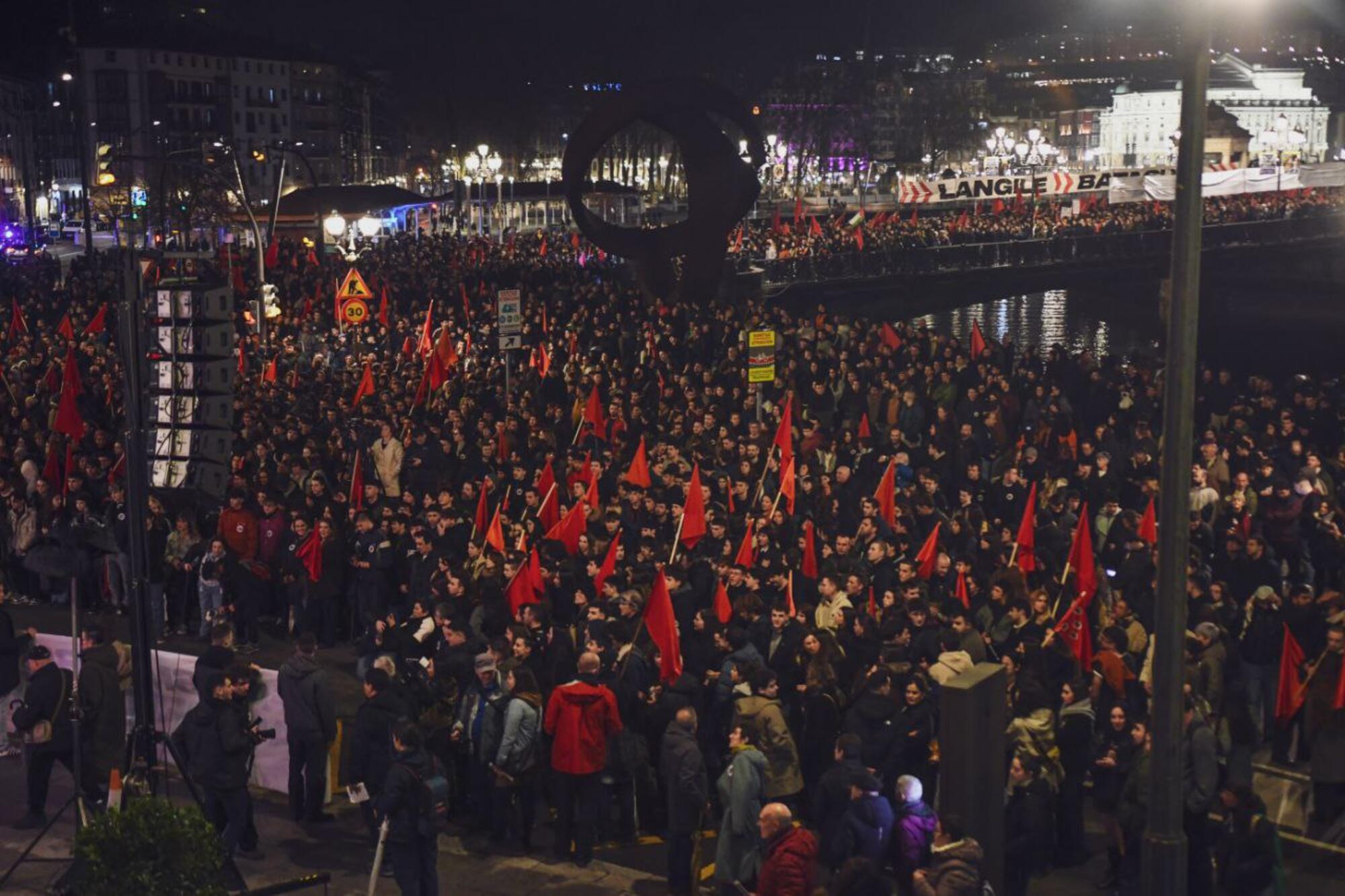 Contra el fascismo, ni un paso atrás: las juventudes socialistas de Euskal Herria convocan marchas en Iruñea y Bilbo - 13