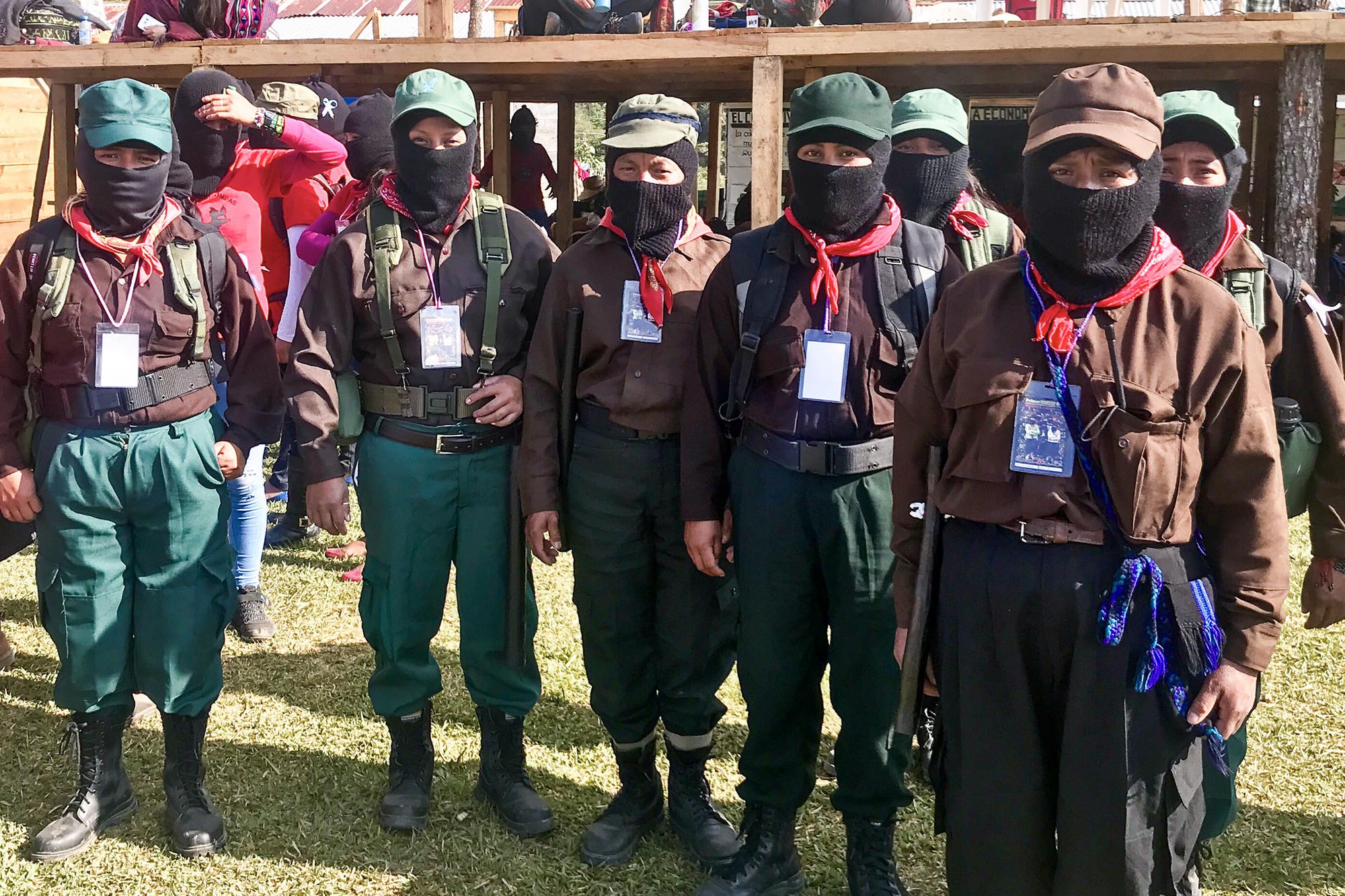 Mujeres zapatistas