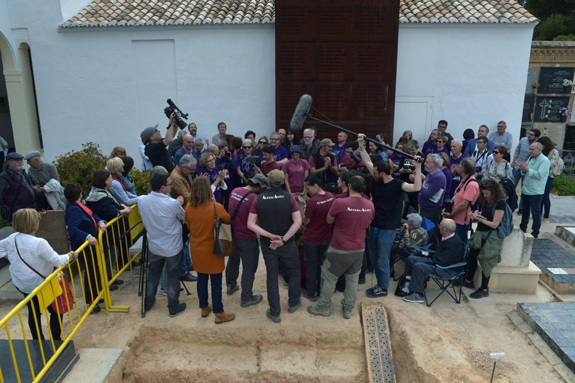 Clausura de la fosa 22. Cementerio de Paterna.