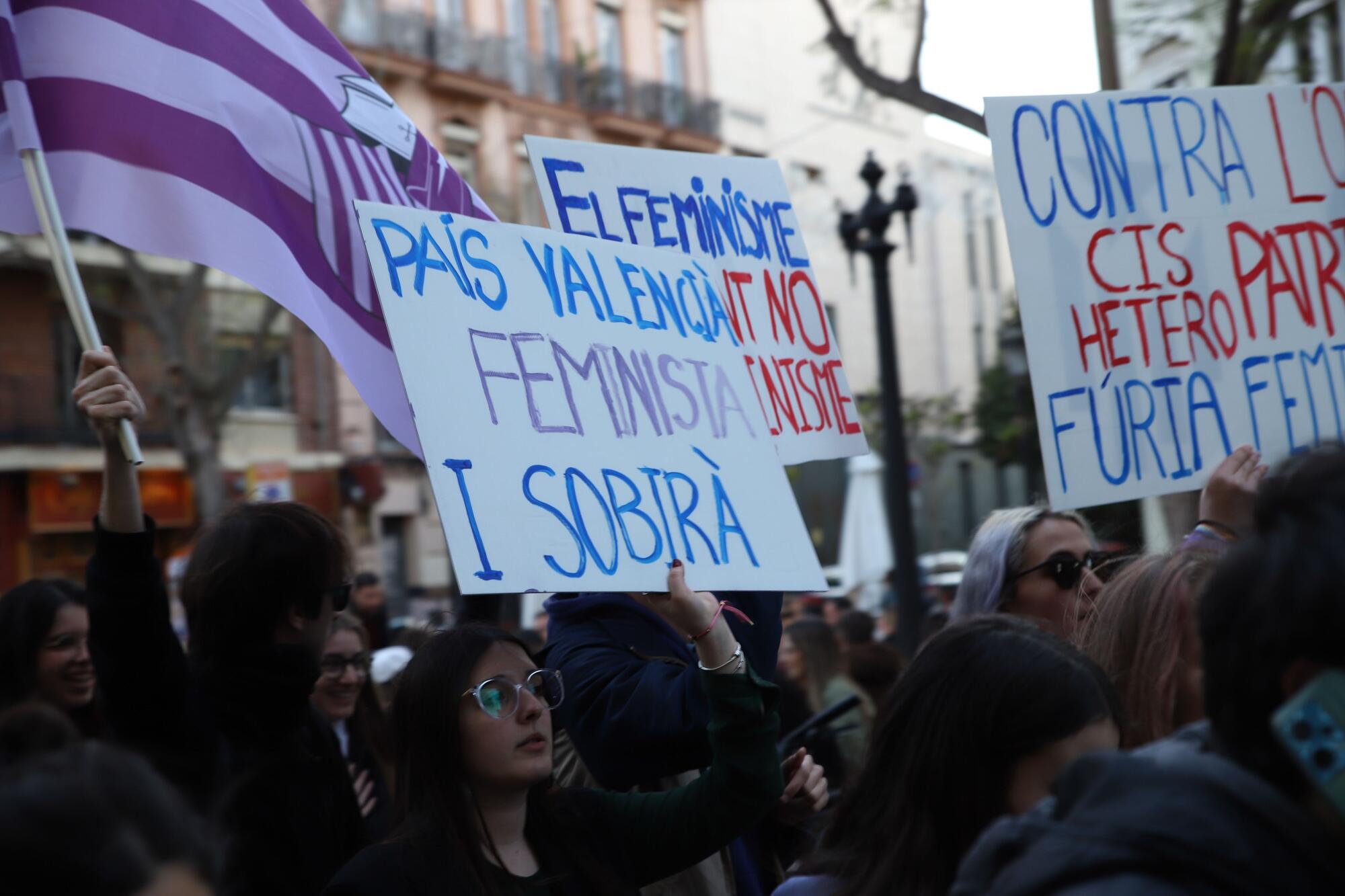 valencia8mmani