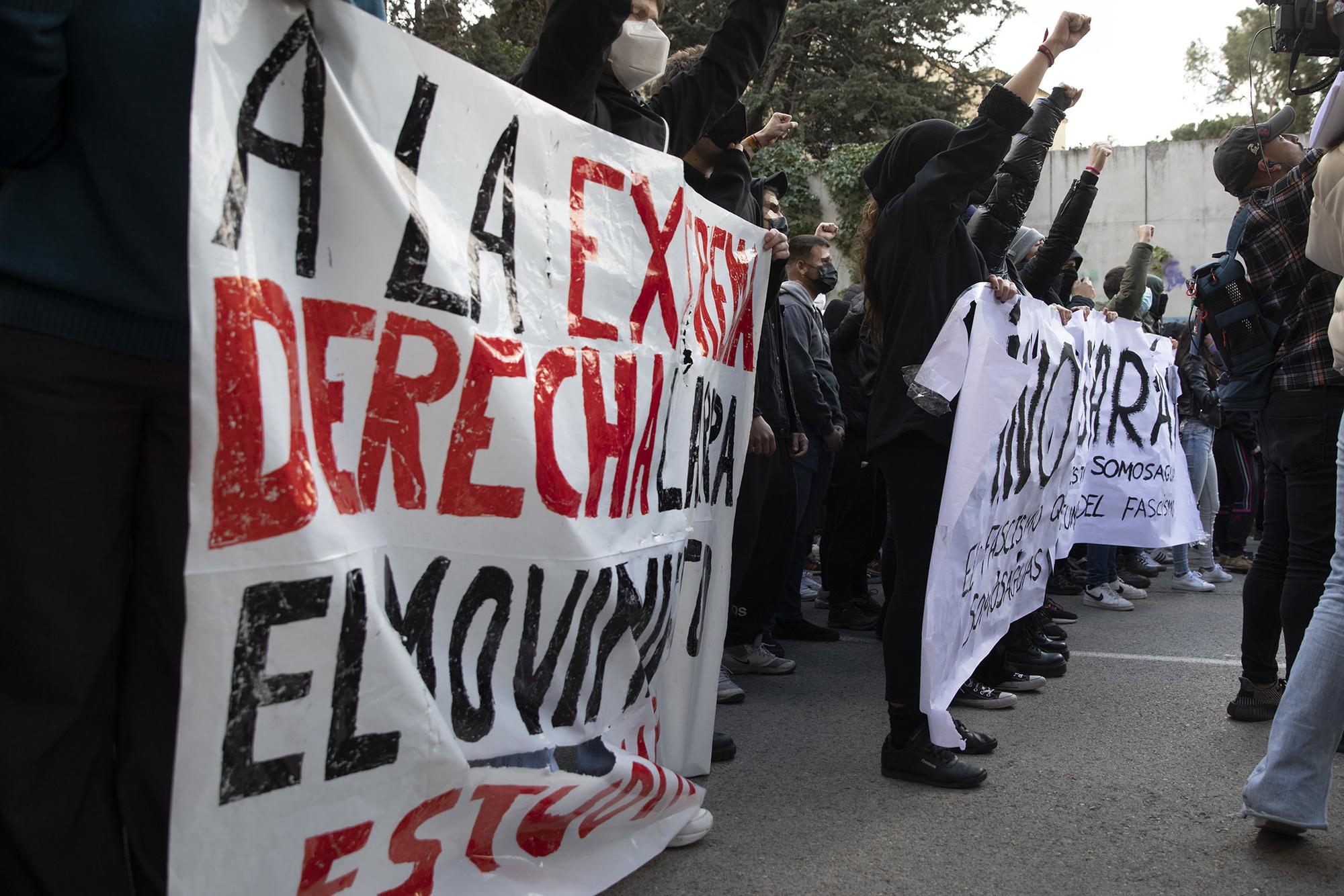 Antifascistas Universidad Politicas Ortega Smith - 4