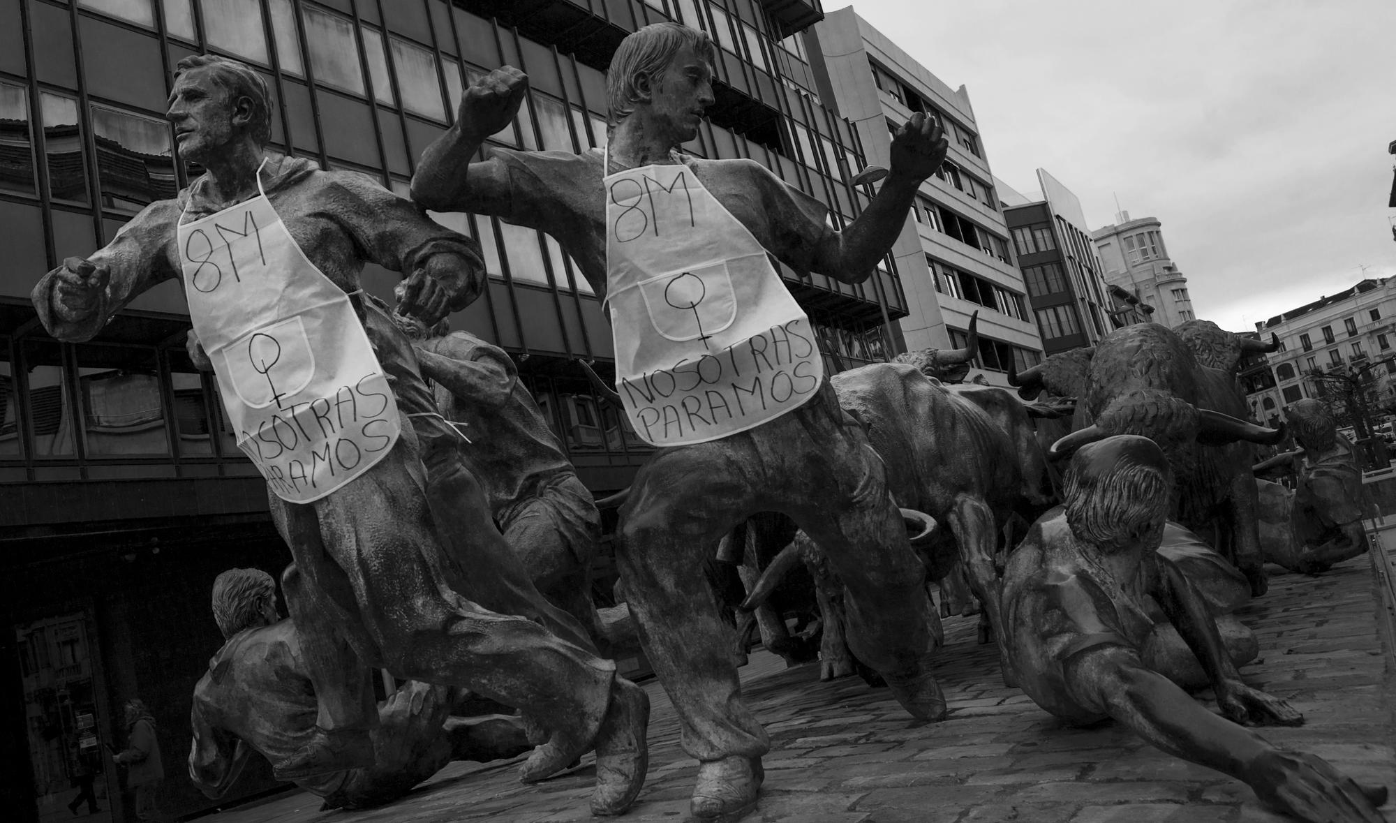 Monumento encierro 8M