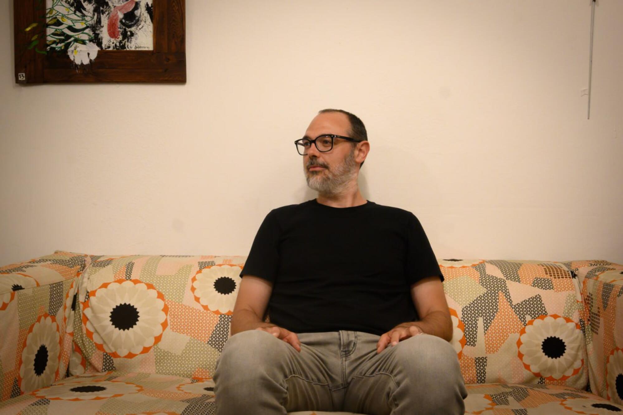 Miguel Martínez, profesor de historia y literatura españolas