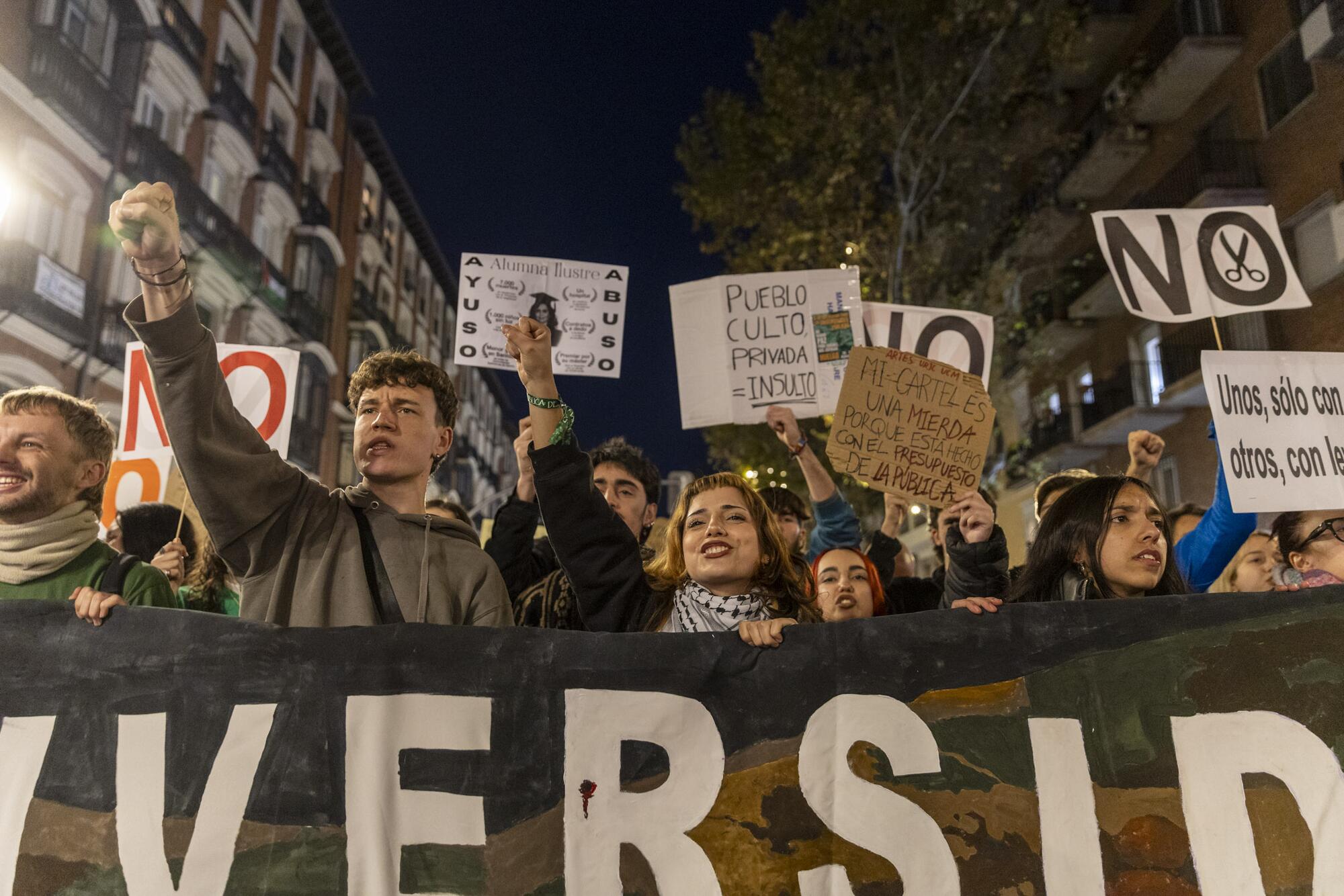 Manifestación defensa de la Universidad pública 27-11-25 - 14