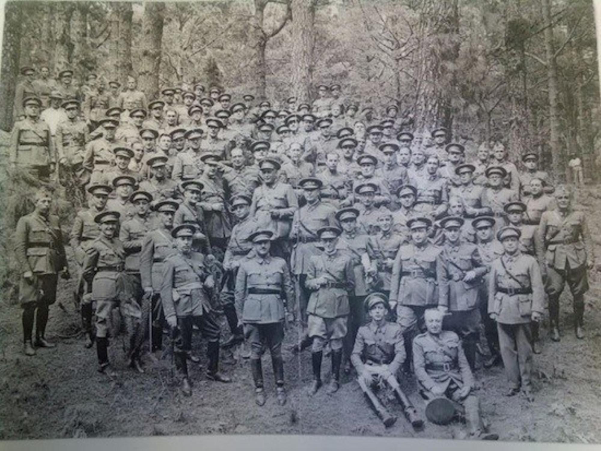 Franco en el monte de La Esperanza días antes del golpe militar