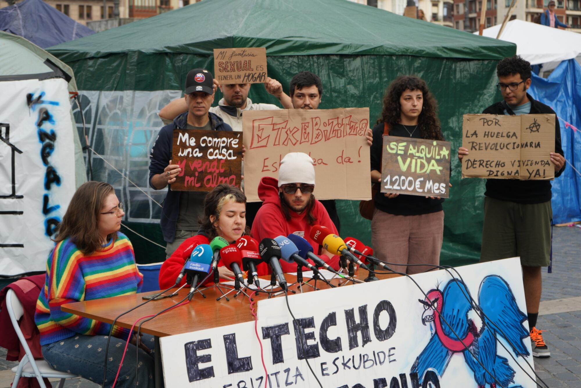 Acampada por la vivienda en Bilbao
