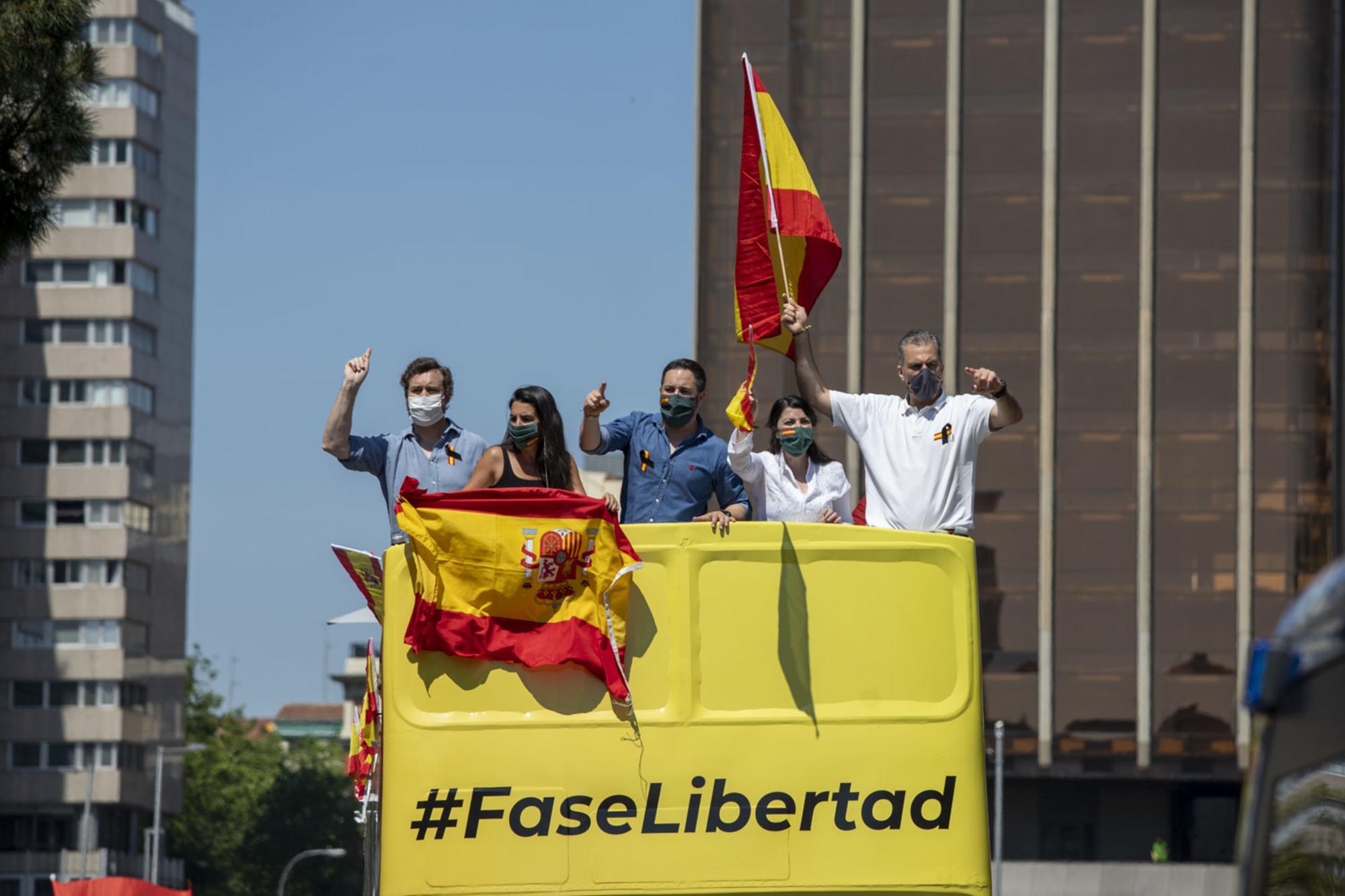 Manifestacion en coche extrema derecha - 4