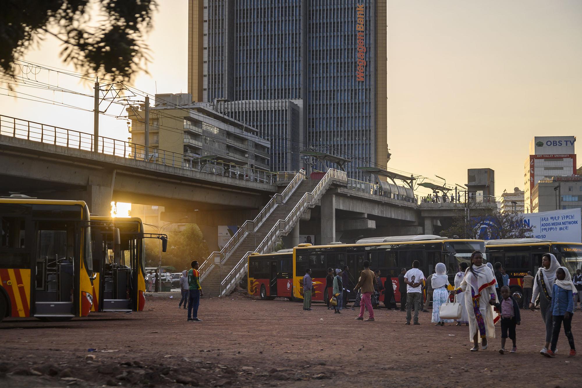 Addis Abeba estacion de autobuses Etiopia