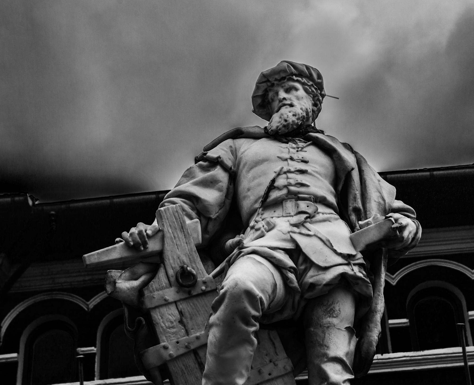 Elcano estatua