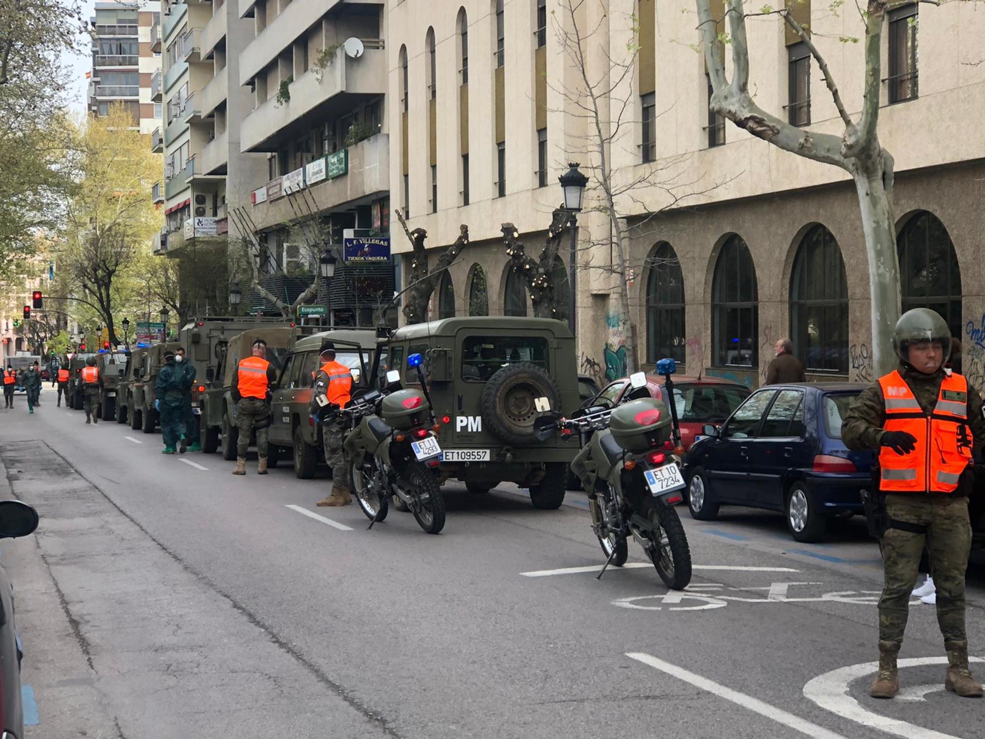 Militares Paseo de Cánovas