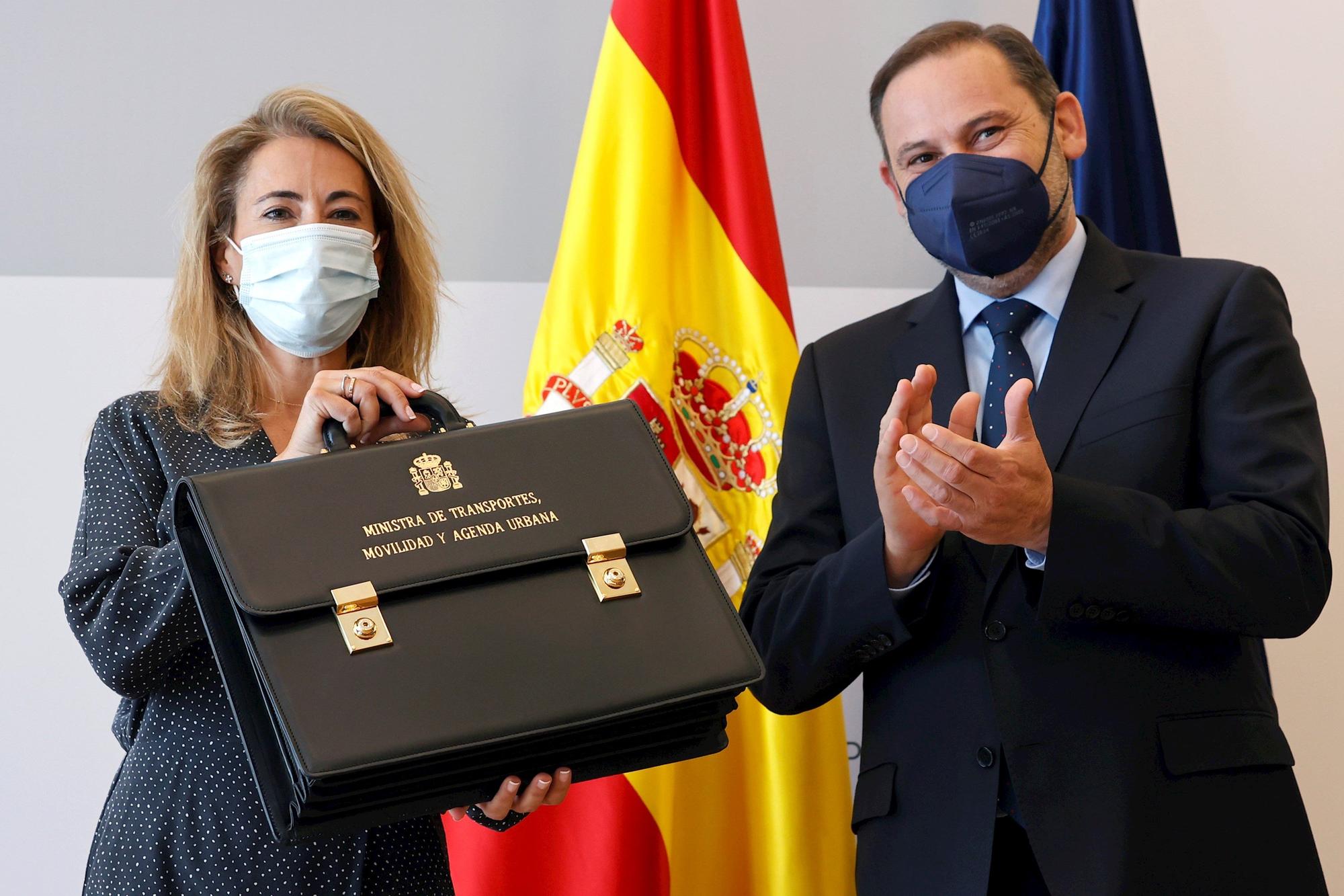 Raquel Sánchez recibe la cartera de Transporte y Agenda Urbana de su predecesor José Luis Ábalos.