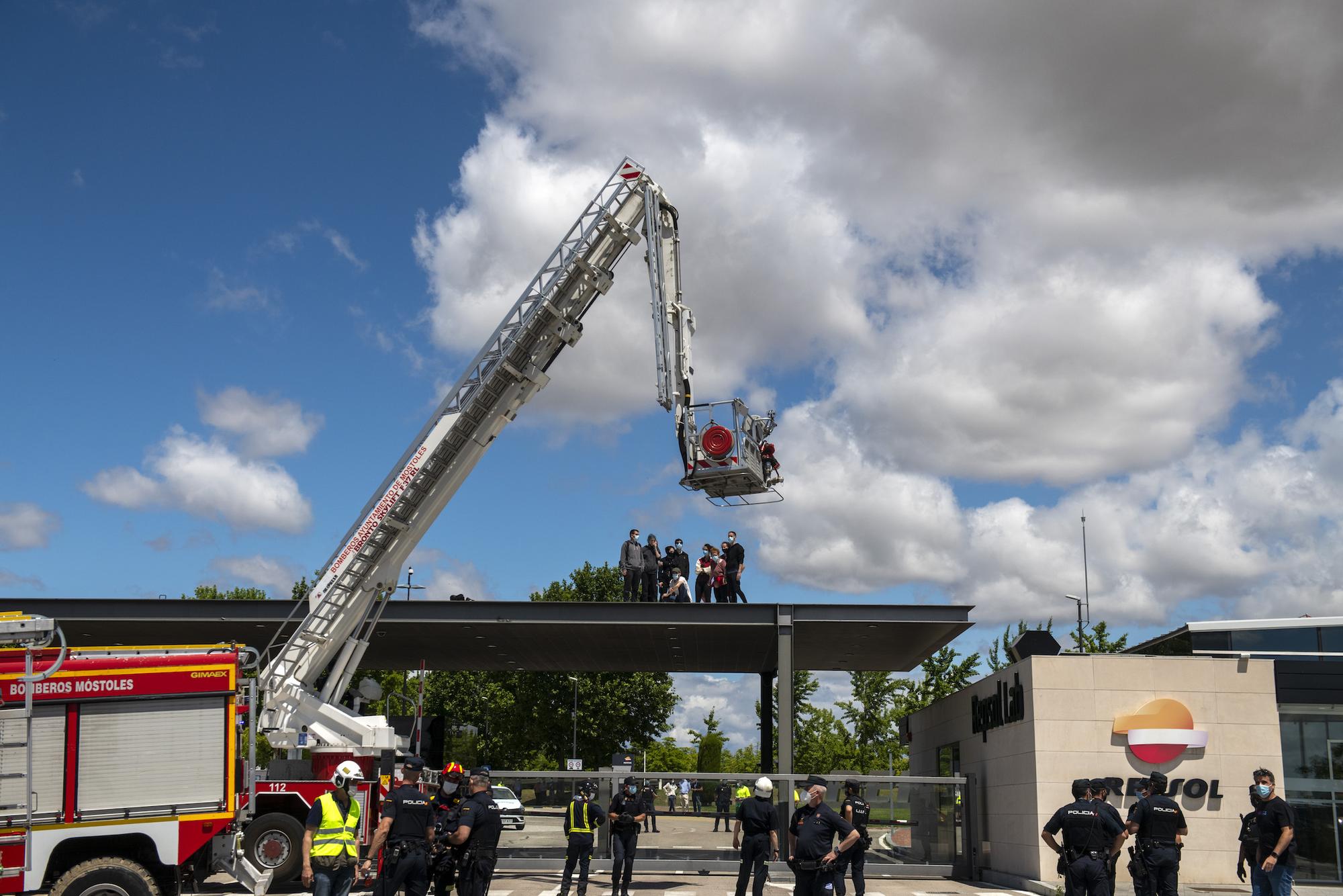 Rebelión por el Clima bloquea la sede de Repsol en Móstoles - 22