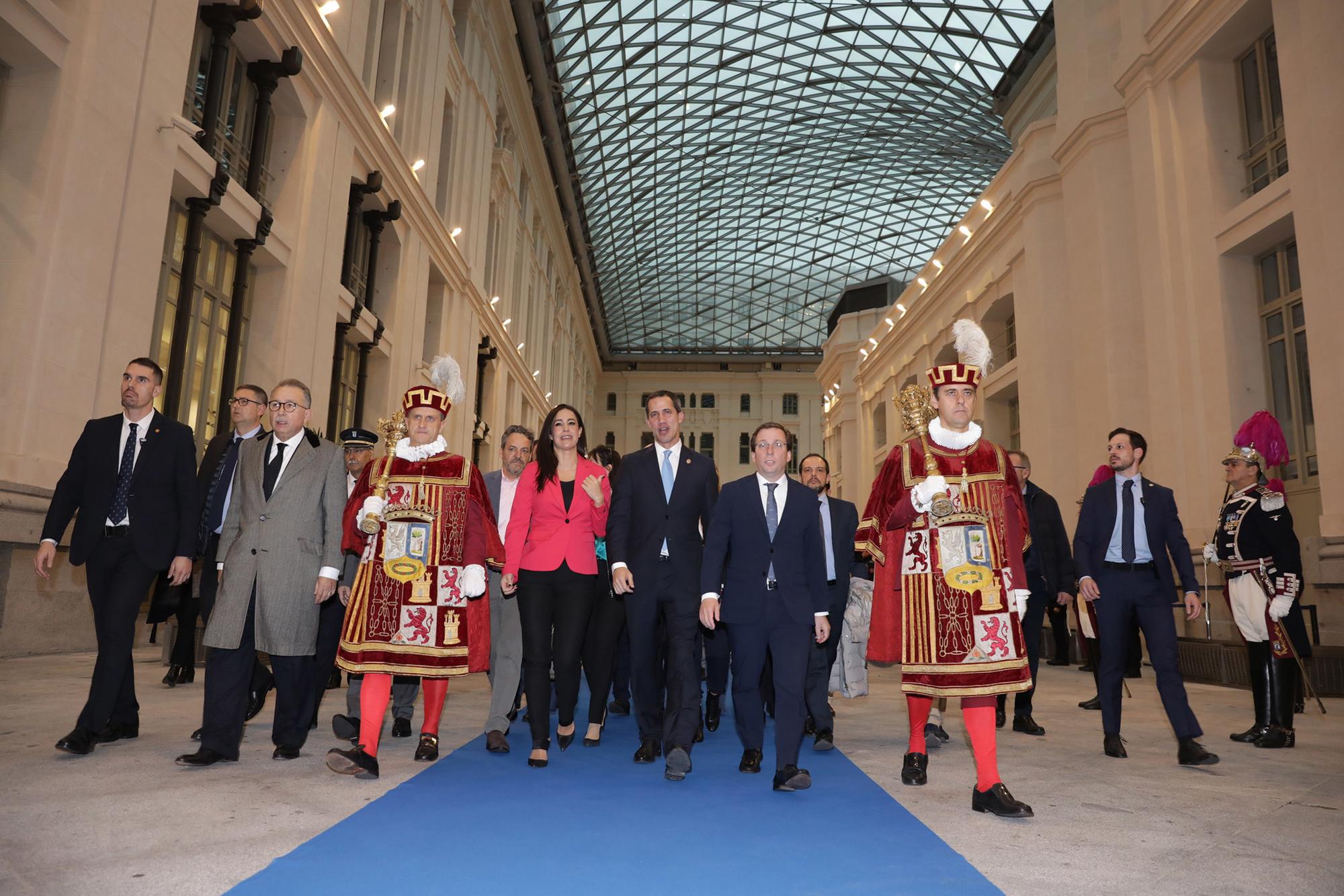 Ayuntamiento Madrid llaves Guaido - 2