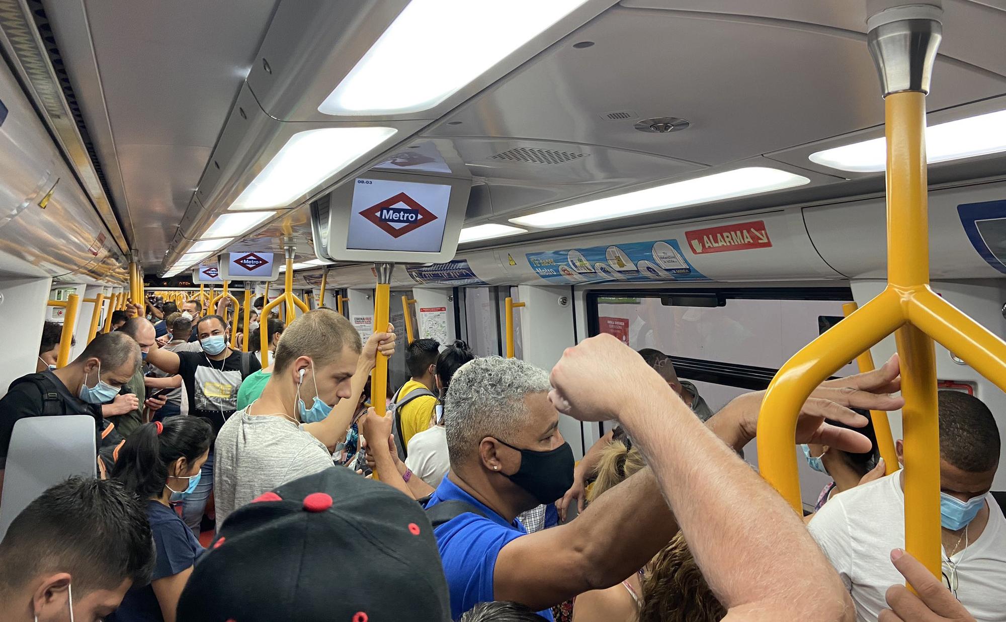 Aglomeraciones en el Metro de Madrid