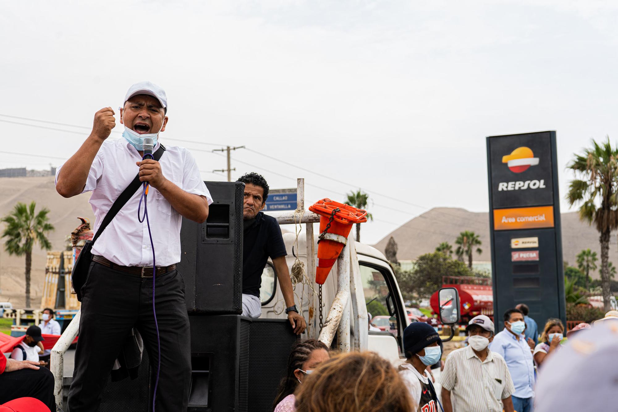 Pescadores afectados por el derrame de Repsol en Perú. - 2