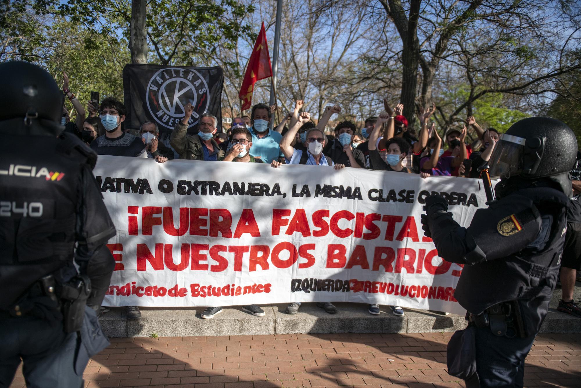 Mitín de Vox en Vallecas y carga policial - 4