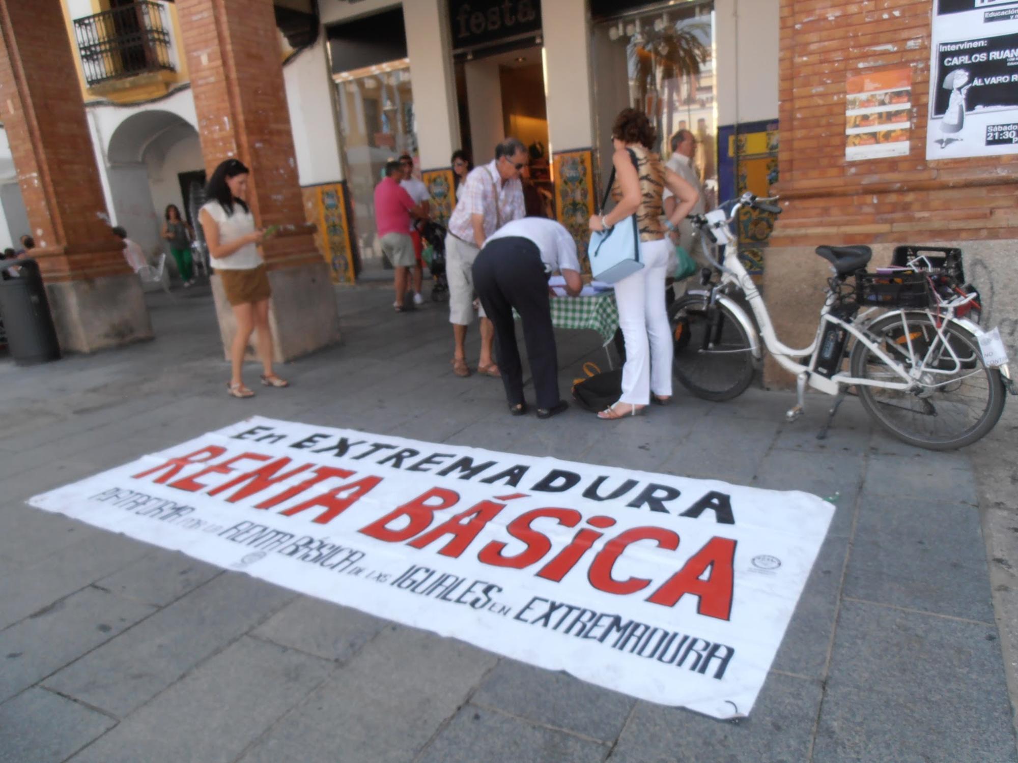 Manolo Pineda Renta Básica