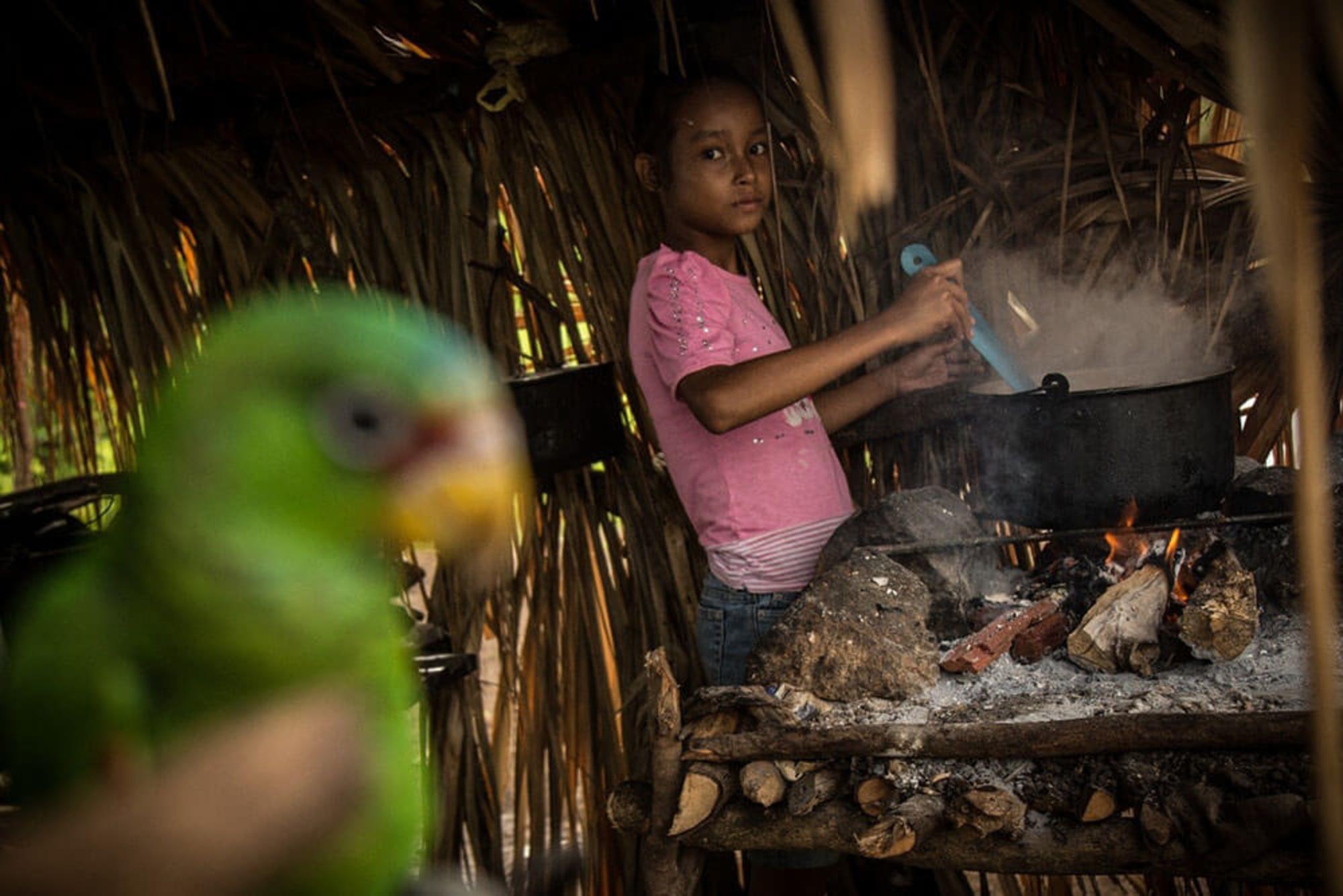 Niña de Laguna Larga