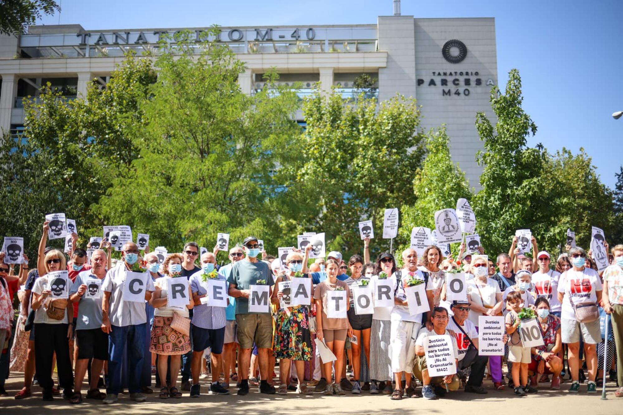 Manifestación contra crematorio en el barrio de San Fermín