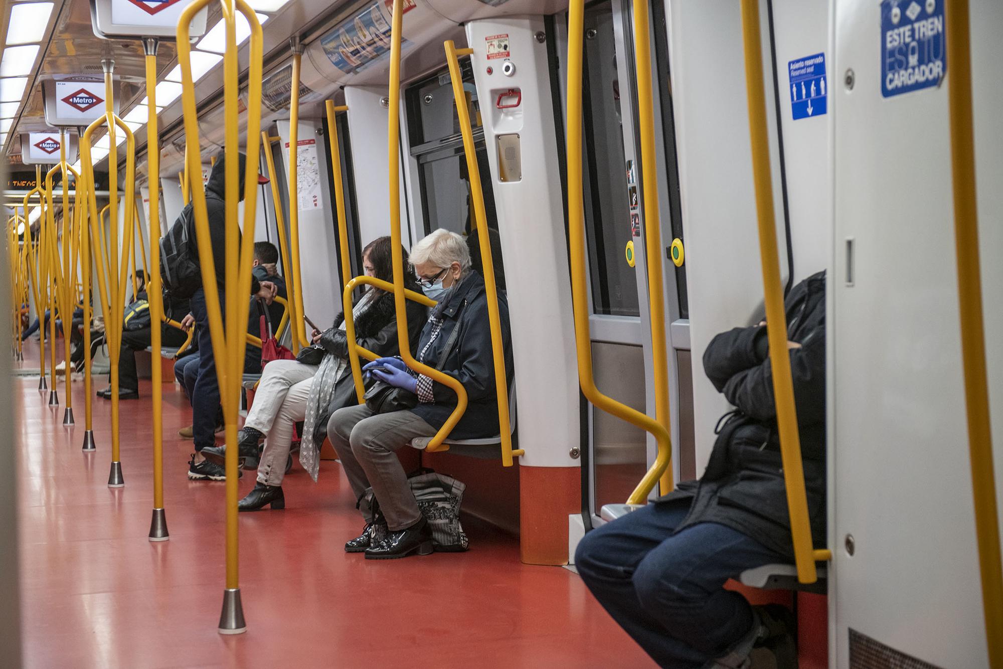 Metro de Madrid vacio 1