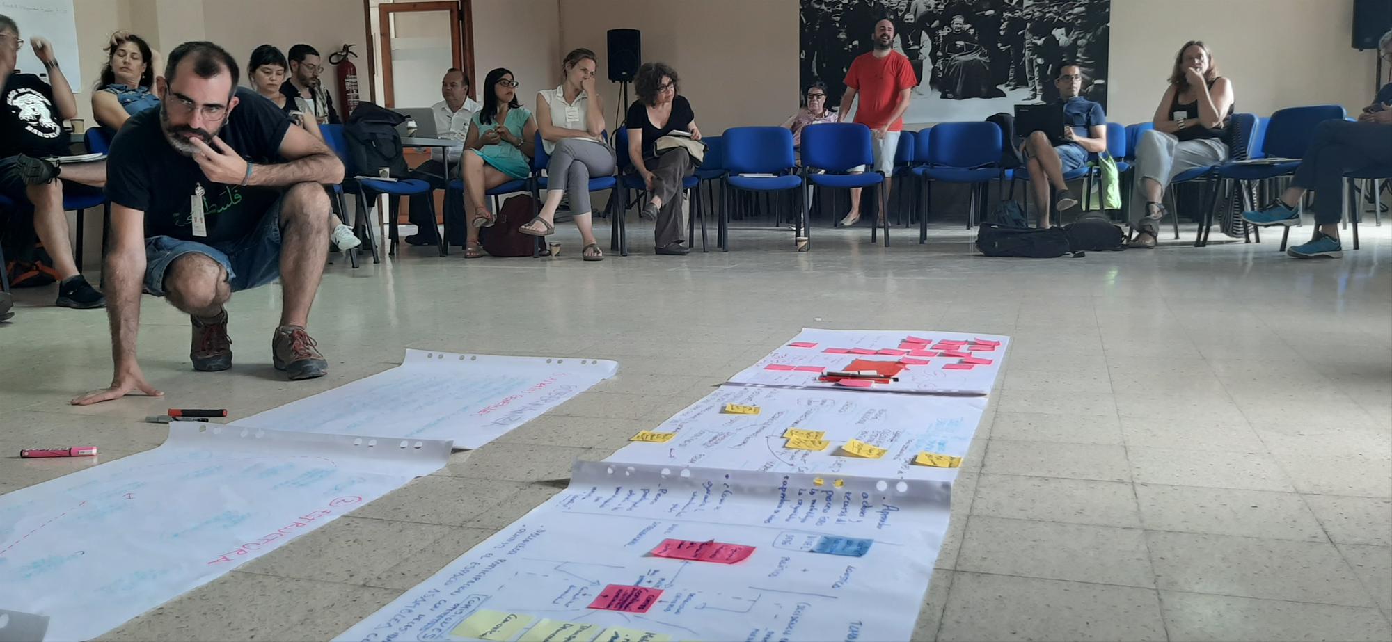 Los representantes de una trentena de redes internacionales durante el encuentro de julio preparatorio del FSMET 2020