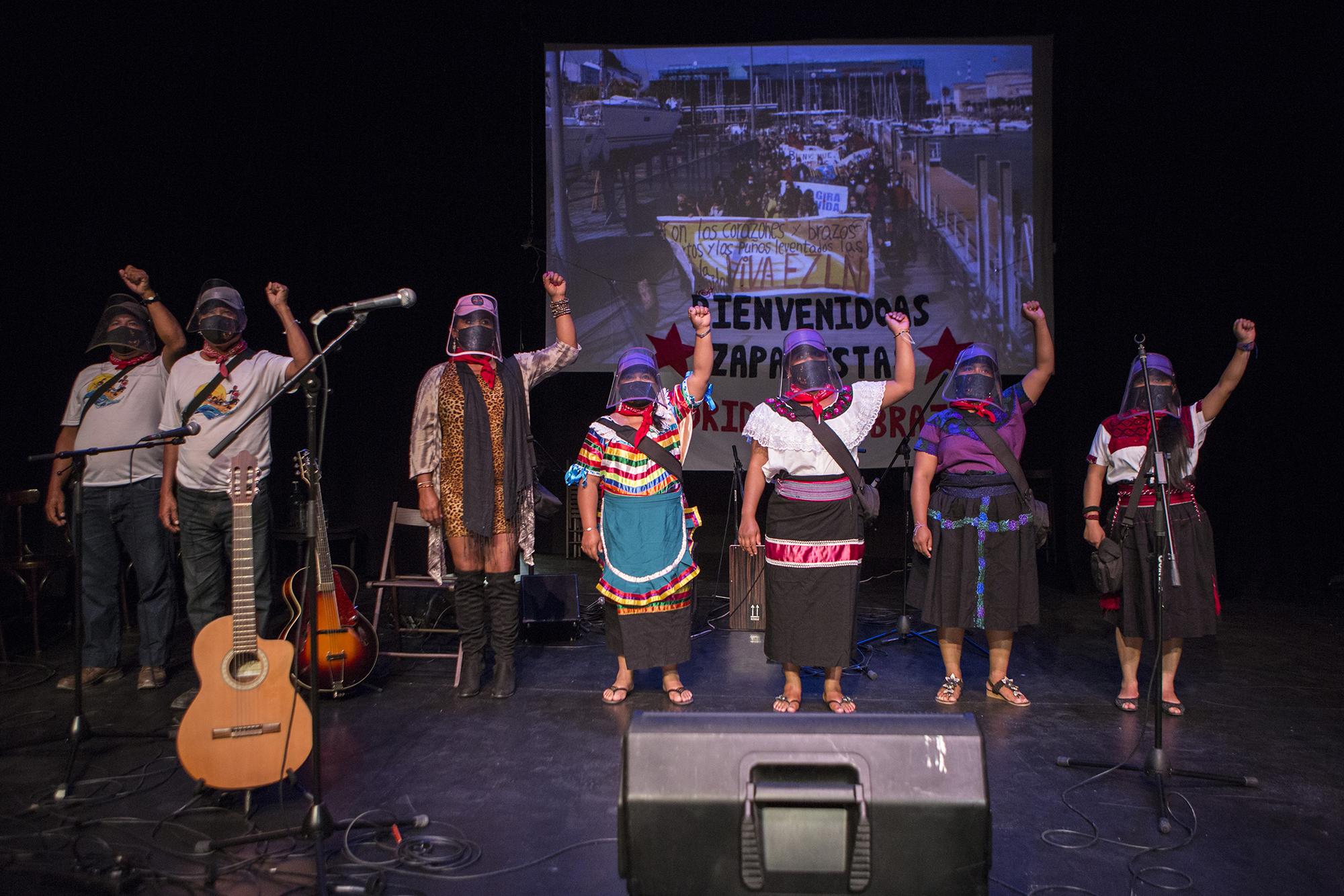 Bienvenida en Madrid al escuadrón 421 del EZLN - 1