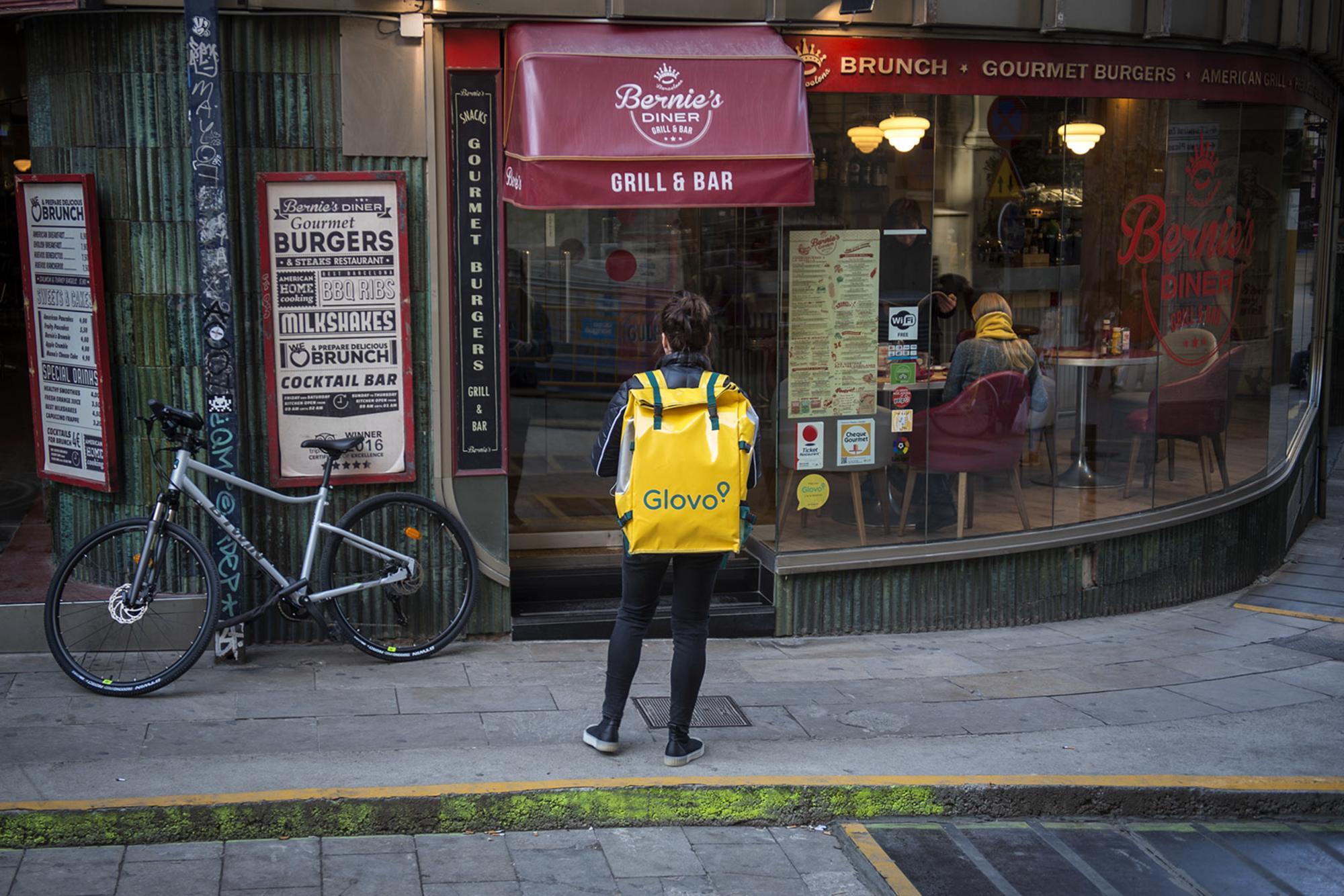 Repartidora de Glovo en Barcelona