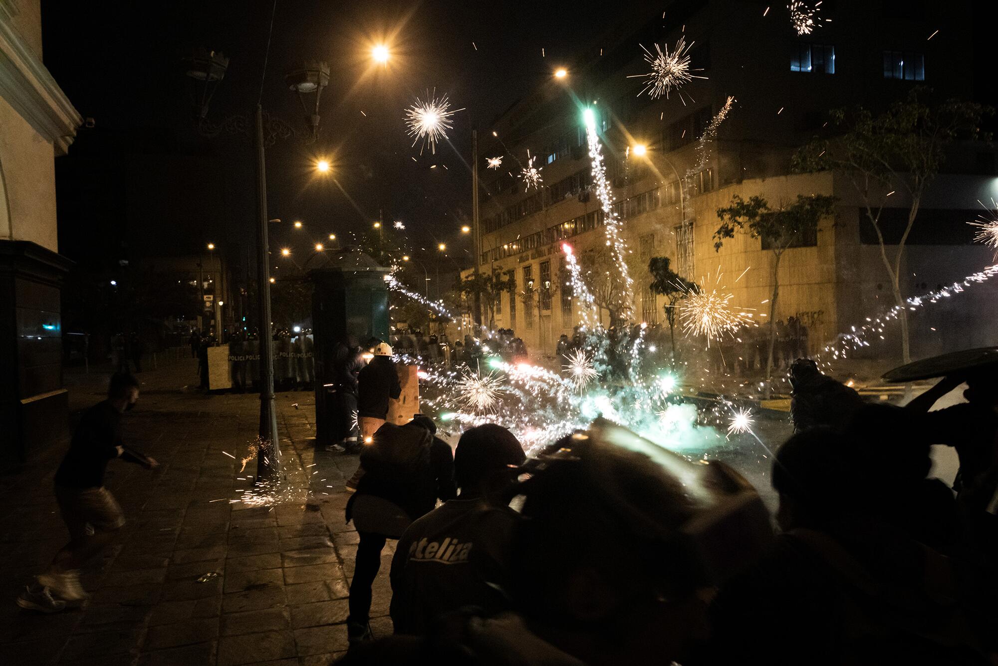 Enfrentamientos entre manifestantes y policía en Lima (Perú) el 15 de octubre de 2025. - 11