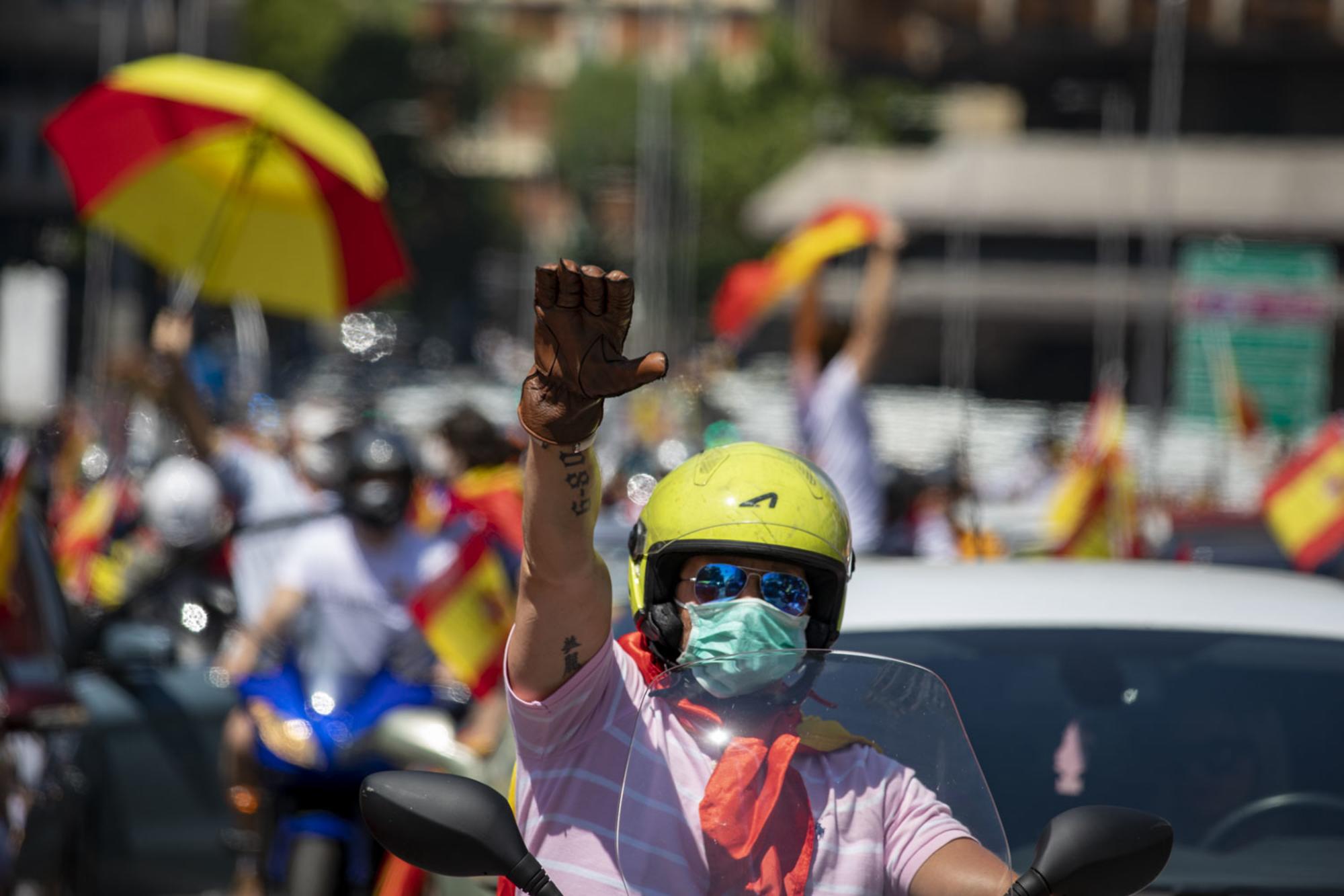 Manifestacion en coche extrema derecha - 9