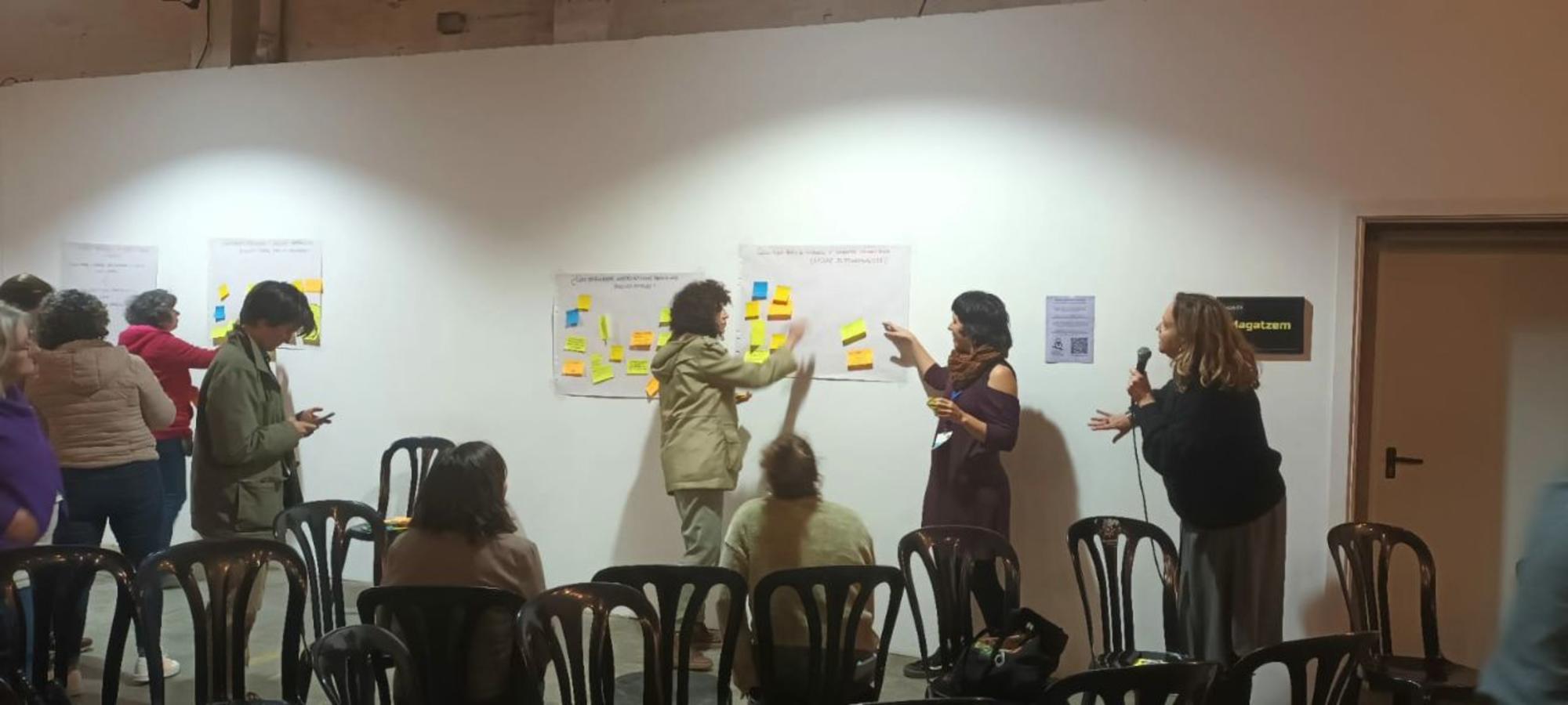 Sesión de trabajo de un taller de Economía Solidaria en el Congreso de Economía Feminista 
