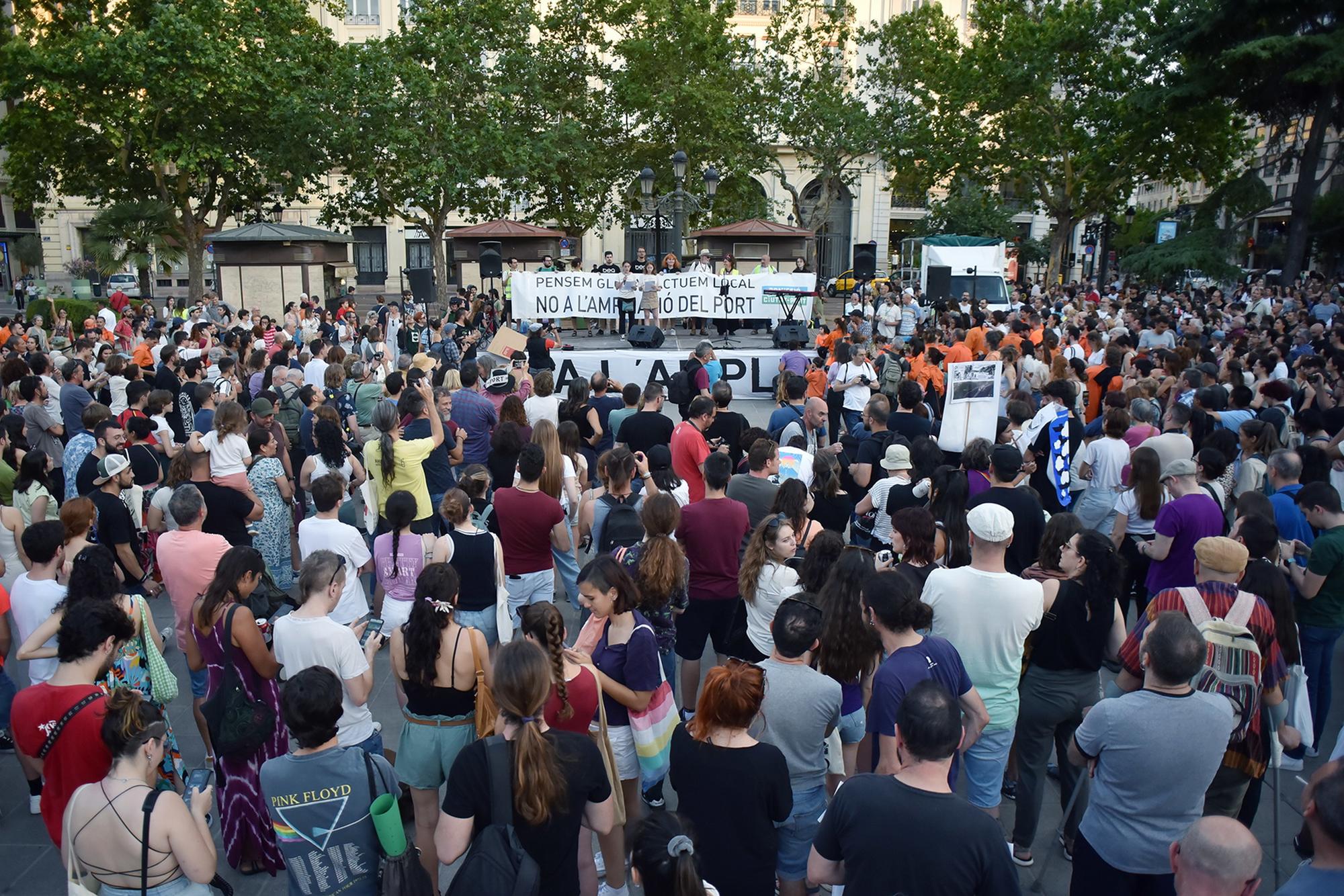 Manifestación contra la ampliación puerto de València - 2