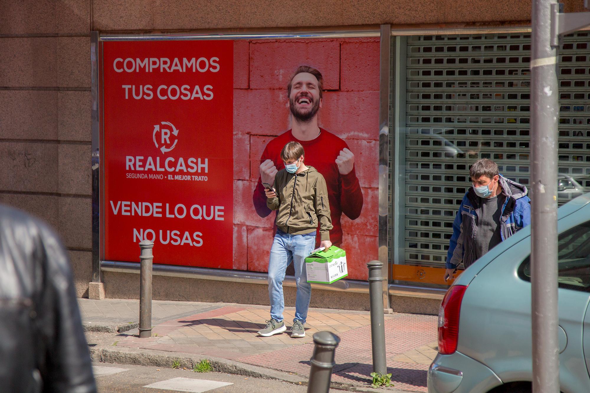 Coronavirus y mascaras en Usera Madrid 14