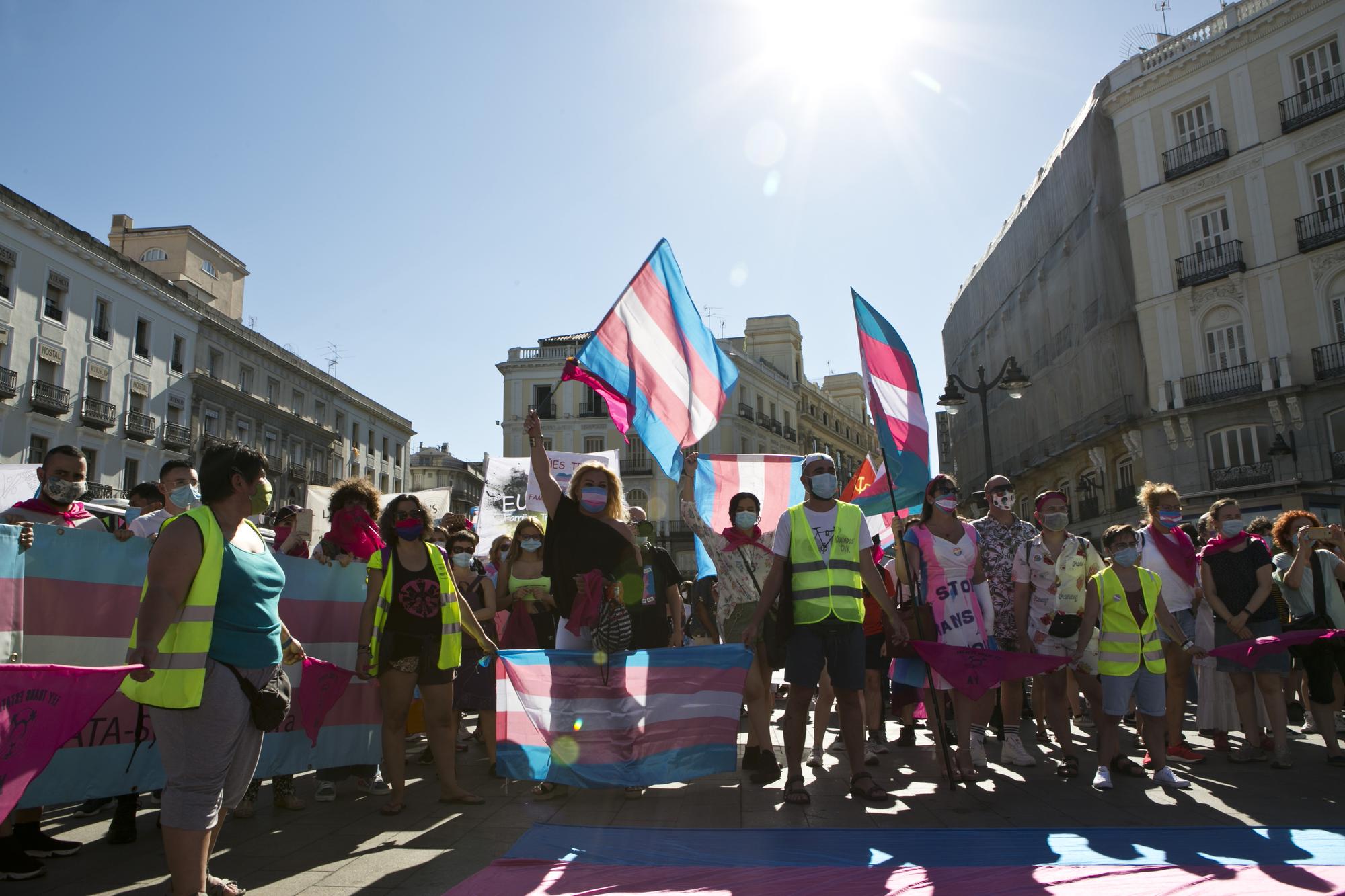 Familias Trans Aliadas se concentran en Sol para pedir una Ley Estatal