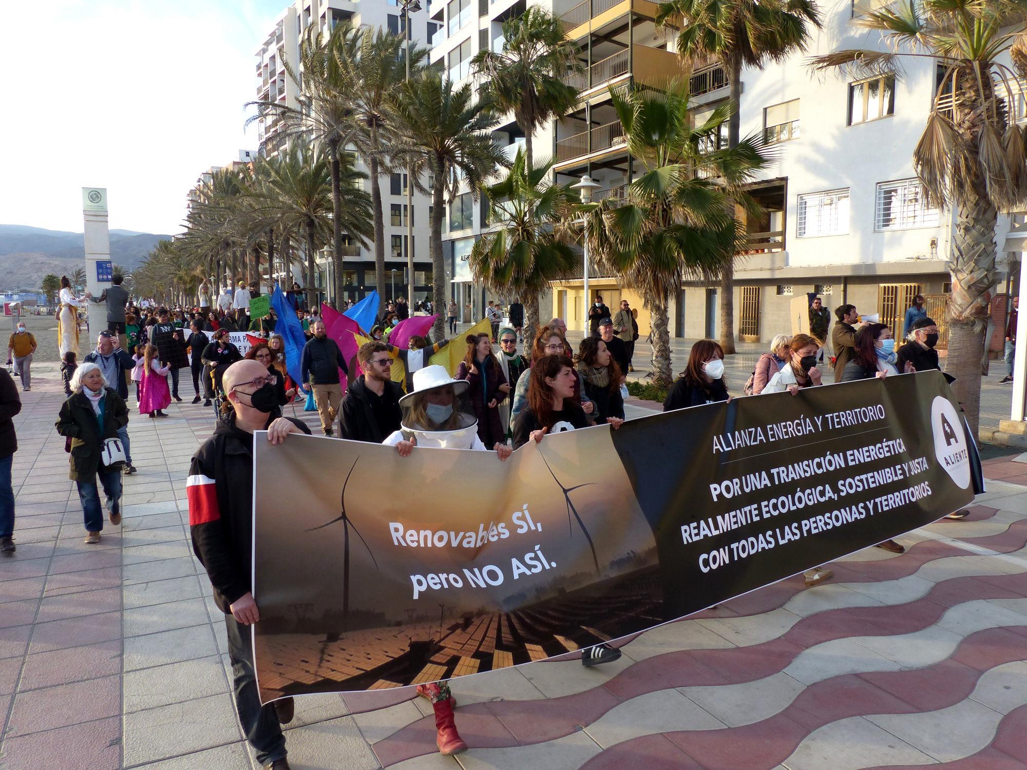 Manifestación megaplantas energías renovables Almería 01